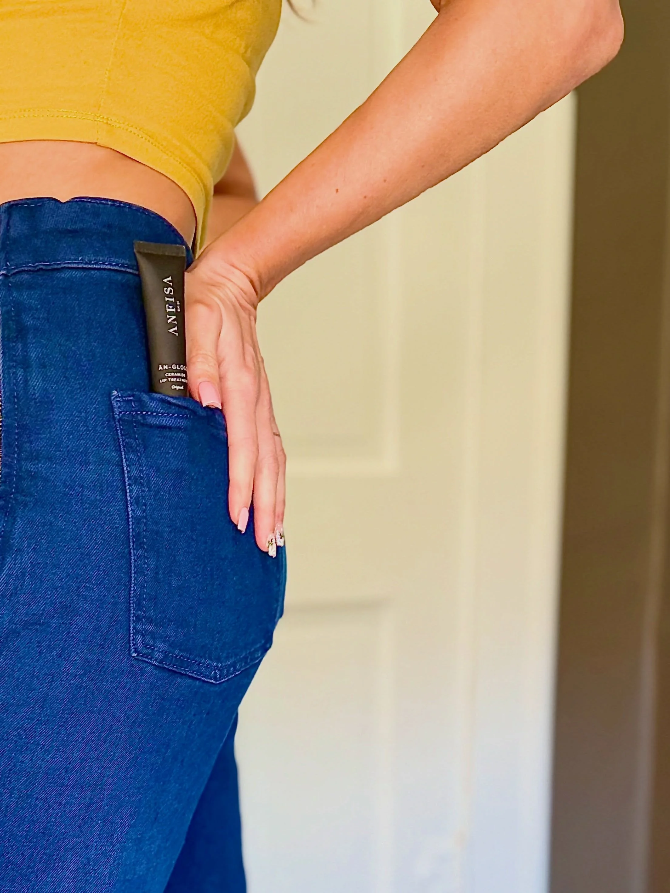 Currently carrying ANFISA An-Gloss in our pockets at all times 💋

It gives the prettiest glassy shine without the sticky feel, plus actually keeps your lips soft and hydrated. Safe to say we&rsquo;re obsessed.

🛍️ Available in clinic 

We carry all