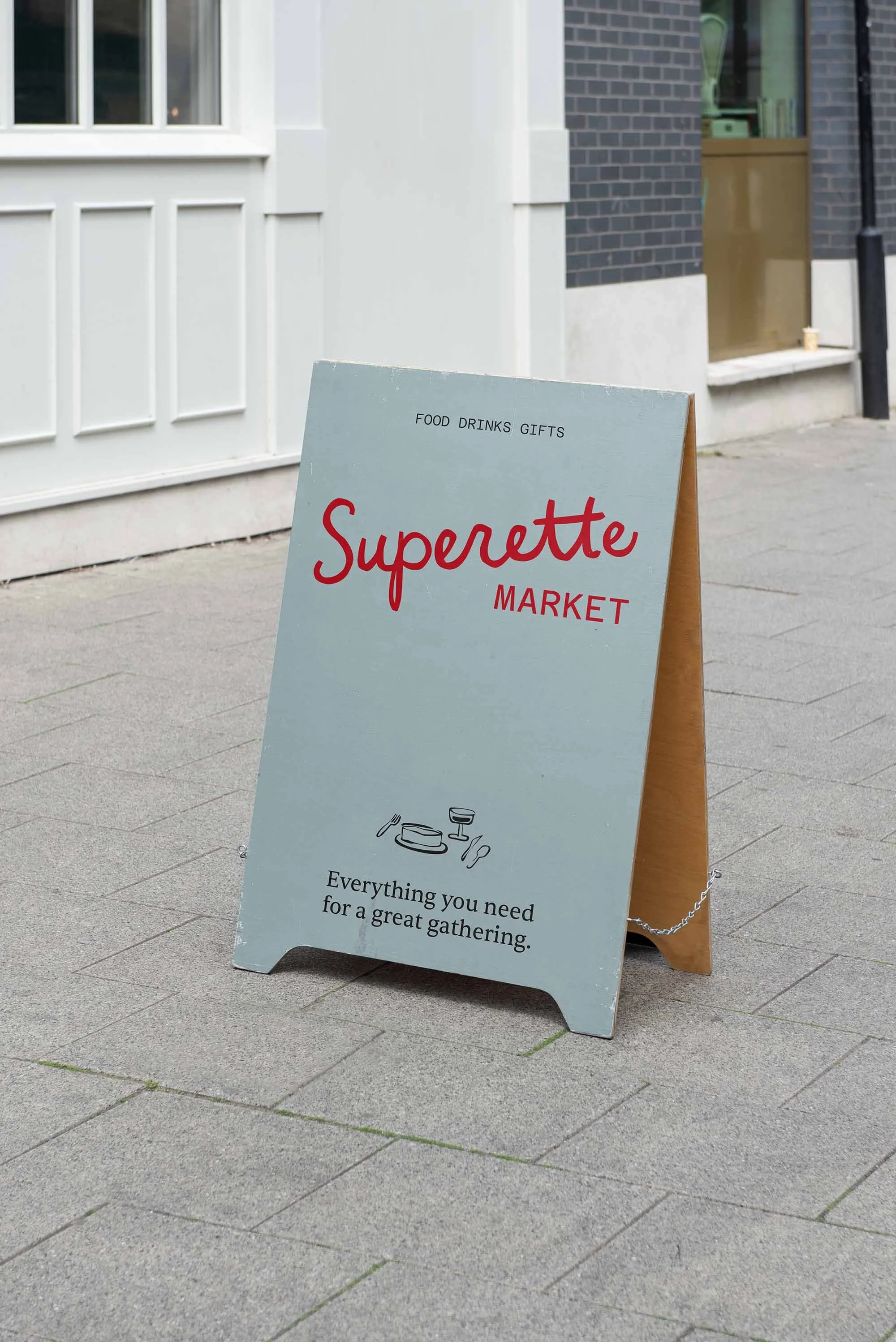 Superette Market ✸ Brand