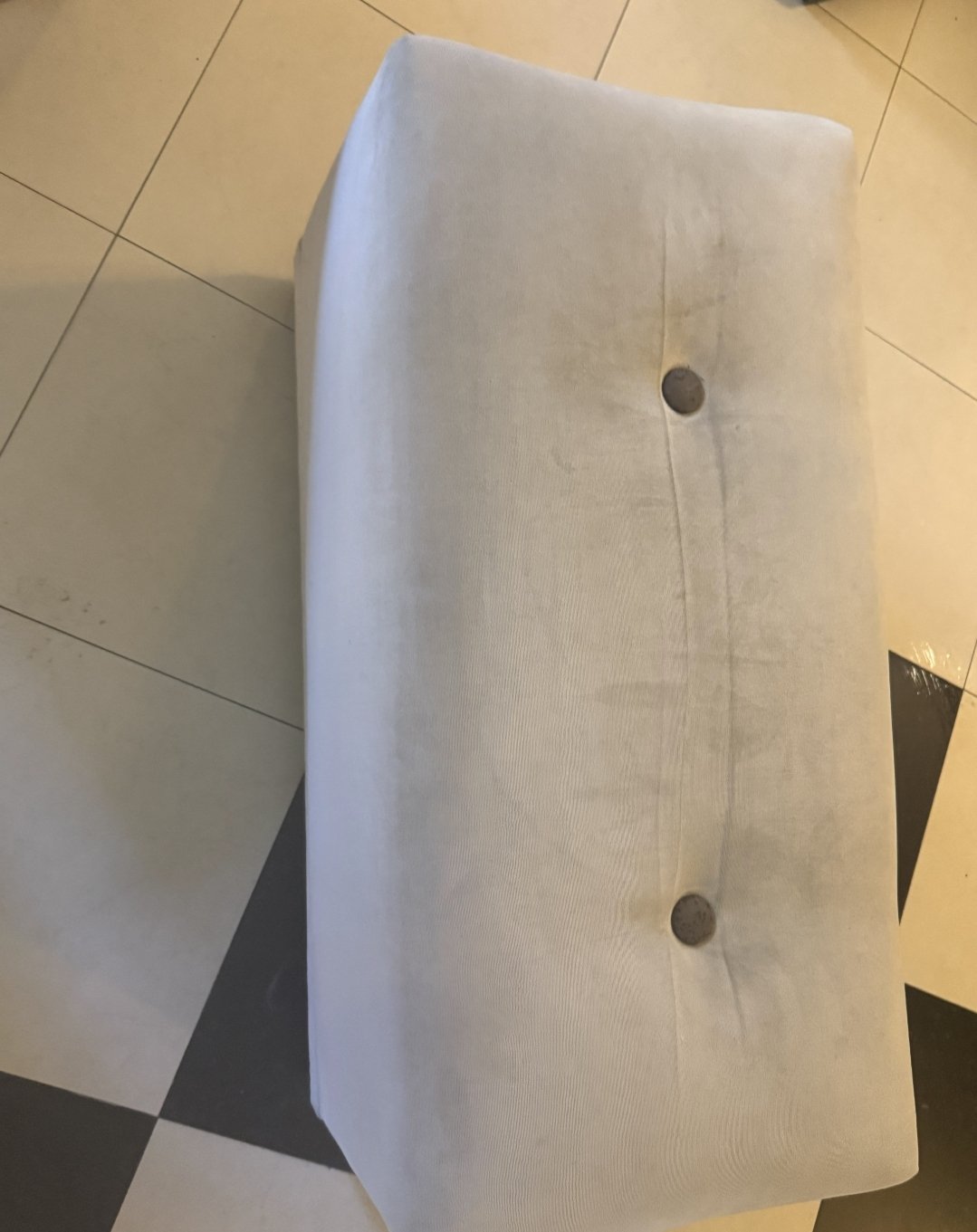 Uncleaned bench -1