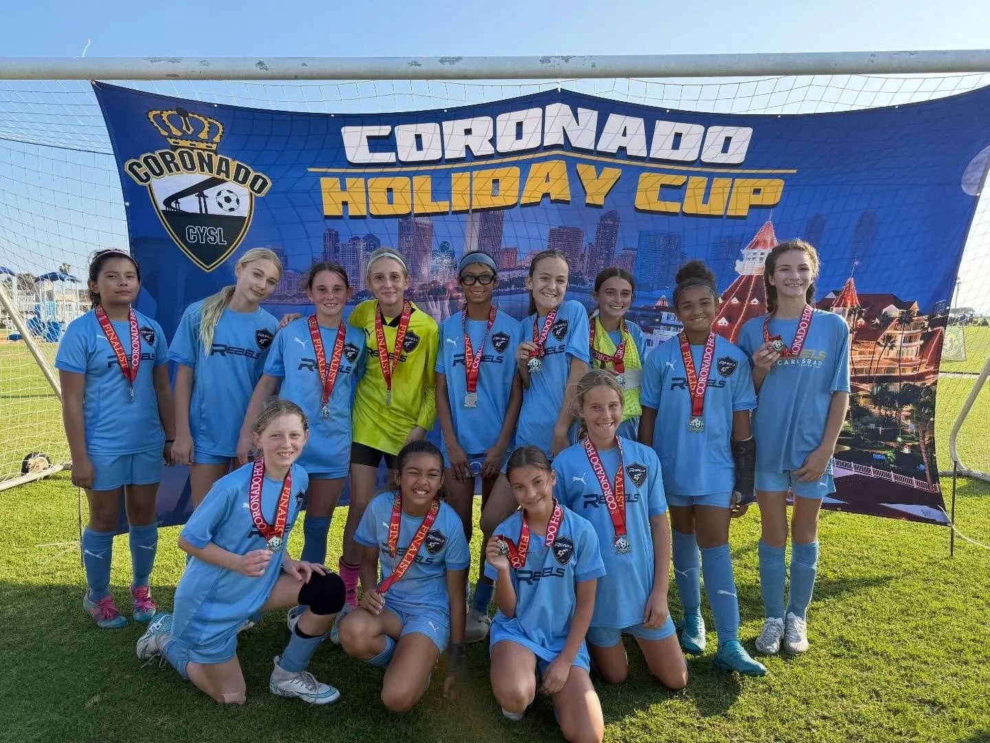 What an incredible weekend for our 2013 girls! They brought home some hardware after being finalists in the Coronado Cup! Huge kudos to Nousha for her resilience after a tough break - literally! 🙏 Feel better soon!