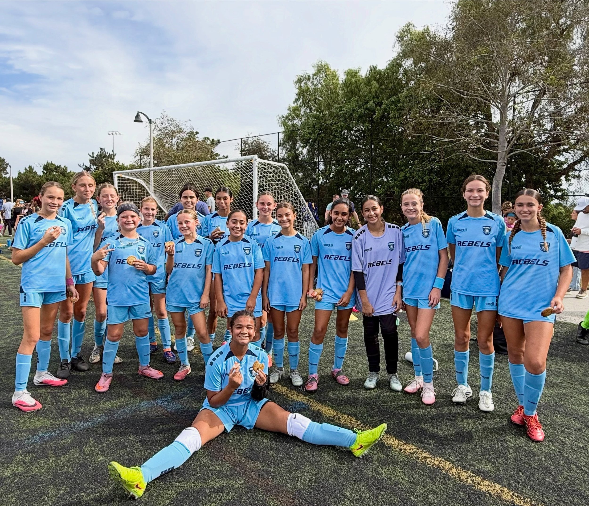 Congrats to our GU13 team on a hard fought win this weekend! First of many wins to come this season! 

#rebelscarlsbad #fallsoccerseason #socalleague #carlsbadyouthsoccer #northcountysoccer