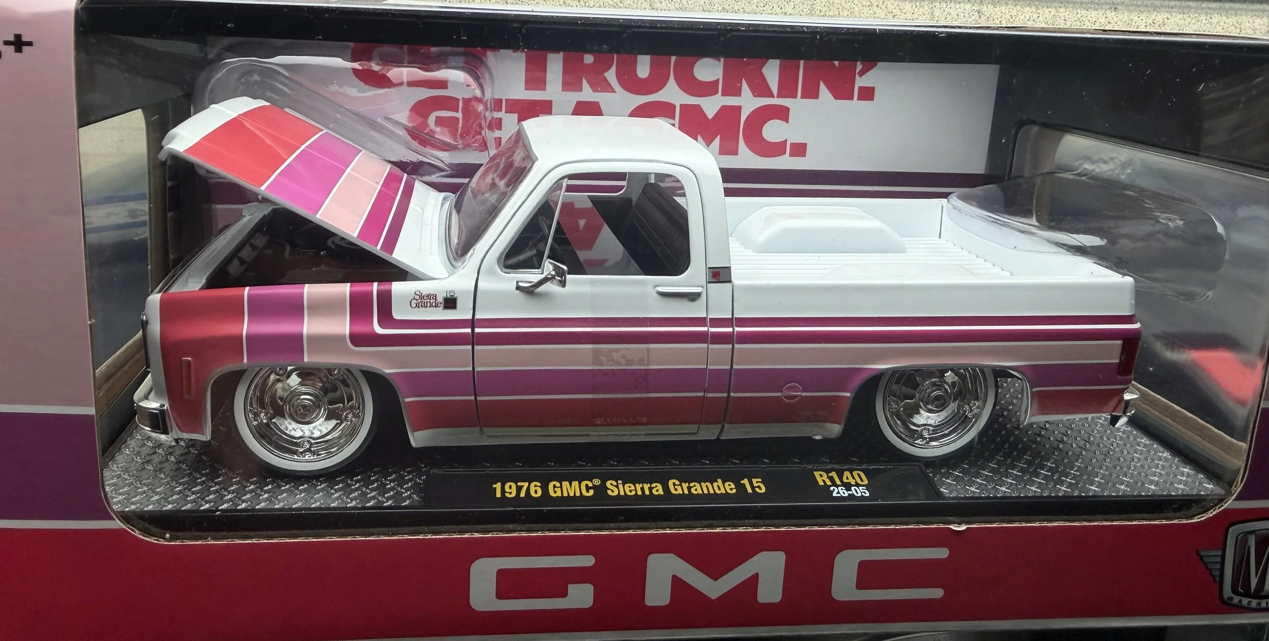 1976 GMC SIERRA GRANDE 15 --1:24 SCALE