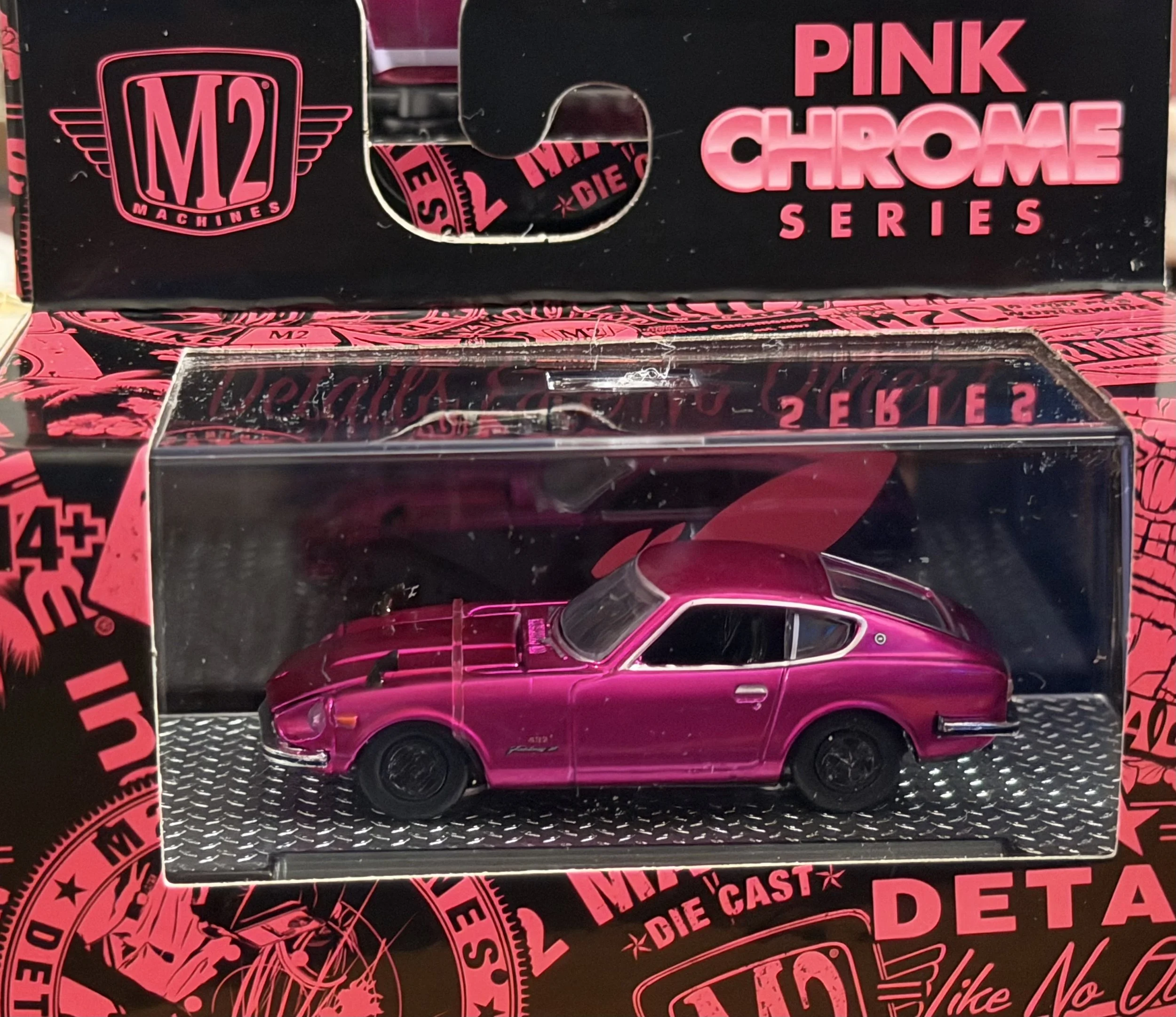 1970 NISSAN FAIRLADY PINK CHROME