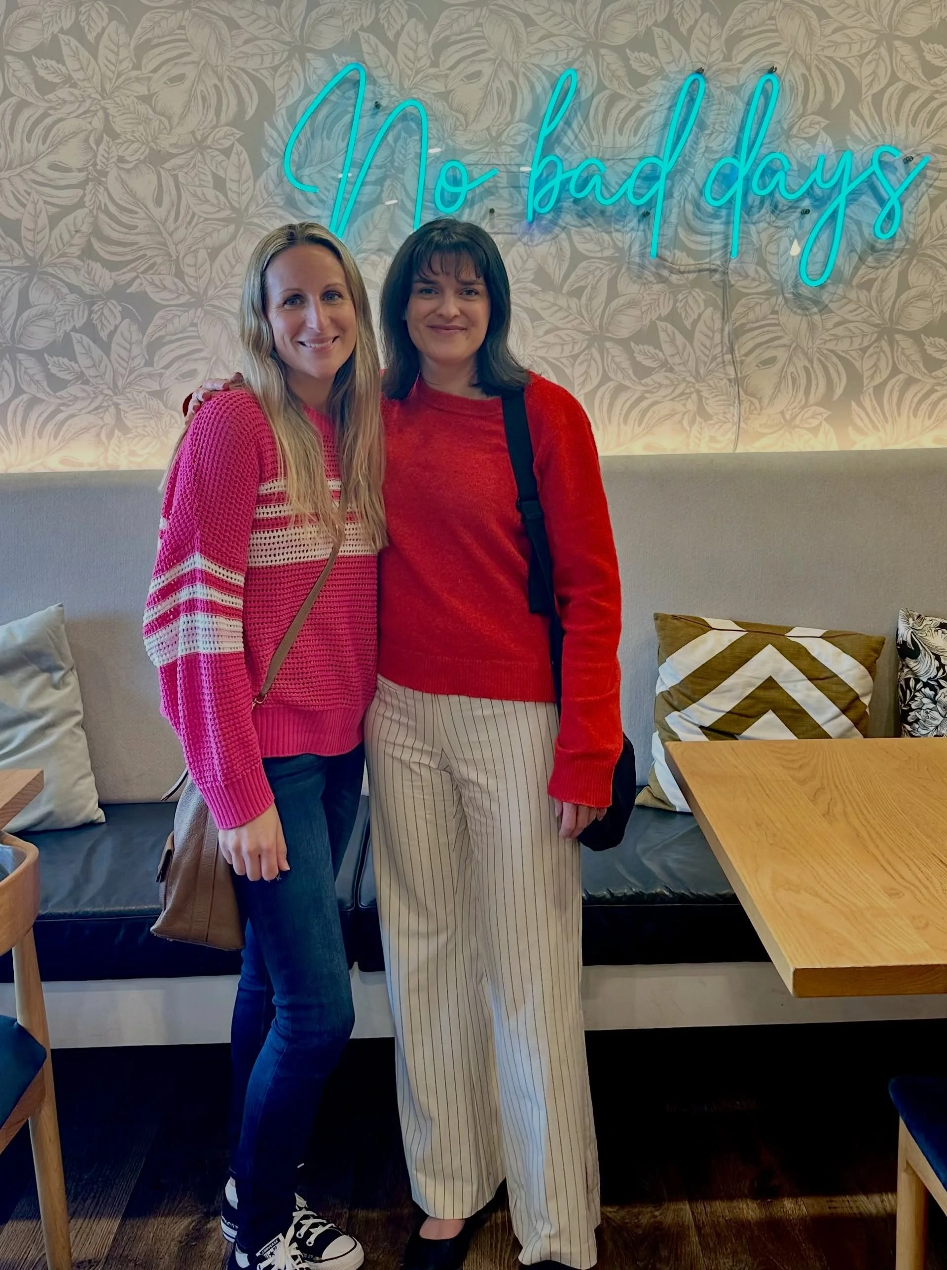 Caught up with the incredible author-illustrator @hpfryer yesterday! It&rsquo;s so lovely to have a kidlit friend nearby, and I&rsquo;m SO excited for her incredible picture book, Beanstalk, coming out 1 October! I mean, just LOOK at the cover!!! (Sw