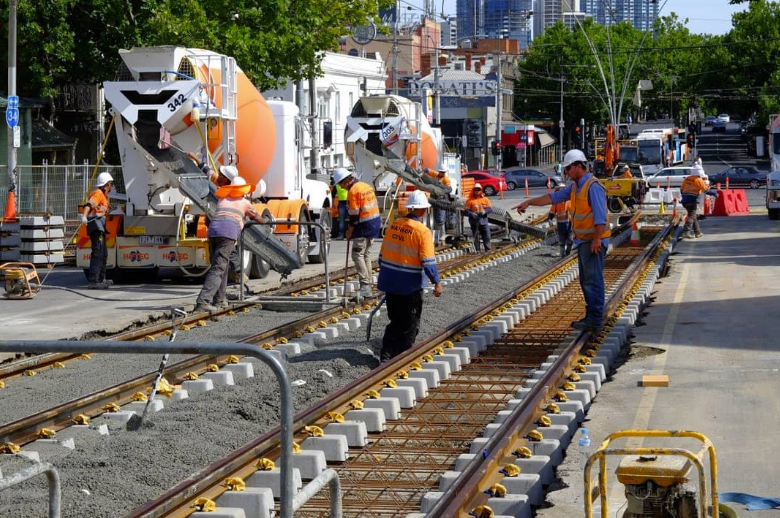 Job Lygon Street Tram line 2-crop.png