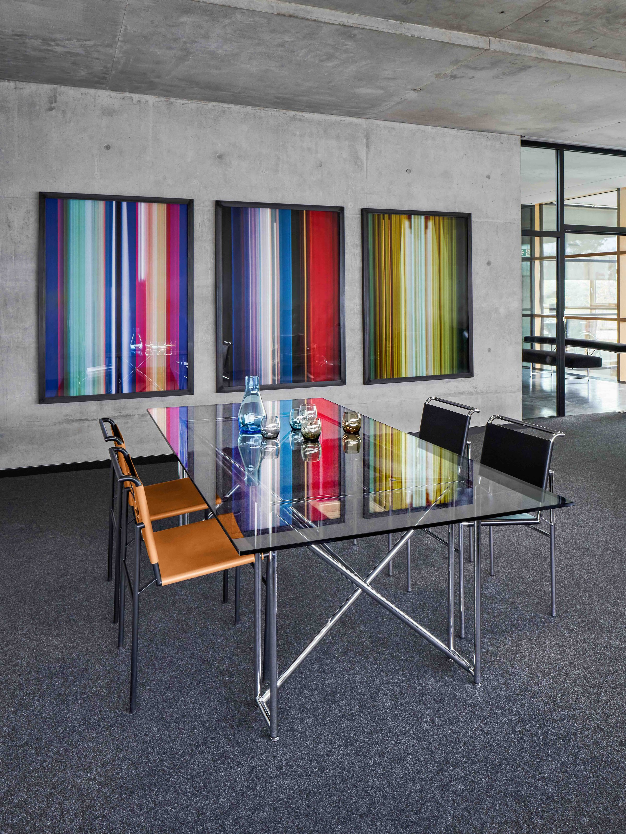 ClassiCon-roquebrune-chair-double-x-table-monte-carlo-sofa-vt-photo-hassos.jpeg