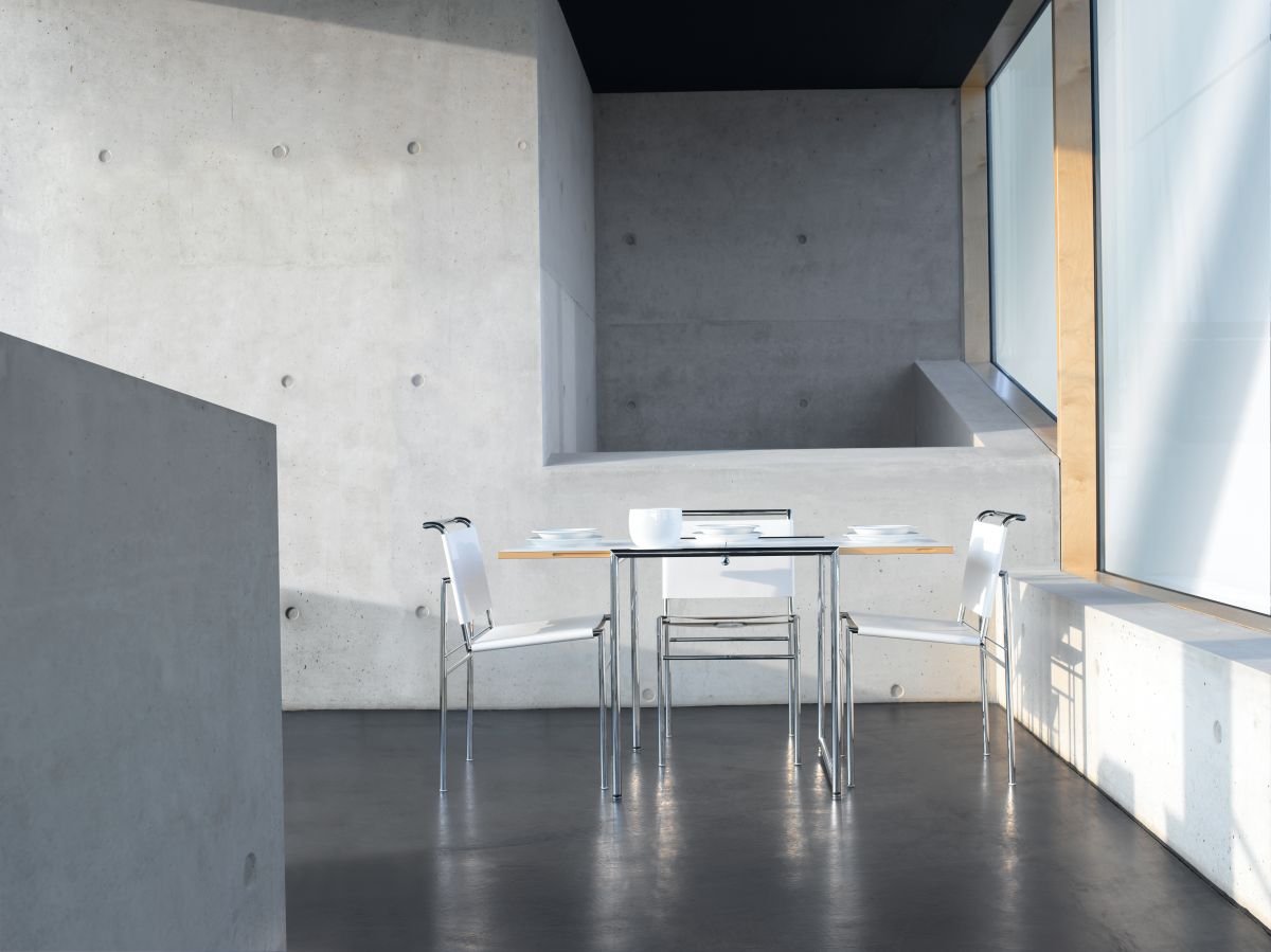 ClassiCon-roquebrune-chair-white-jean-table-photo-popinger.jpg
