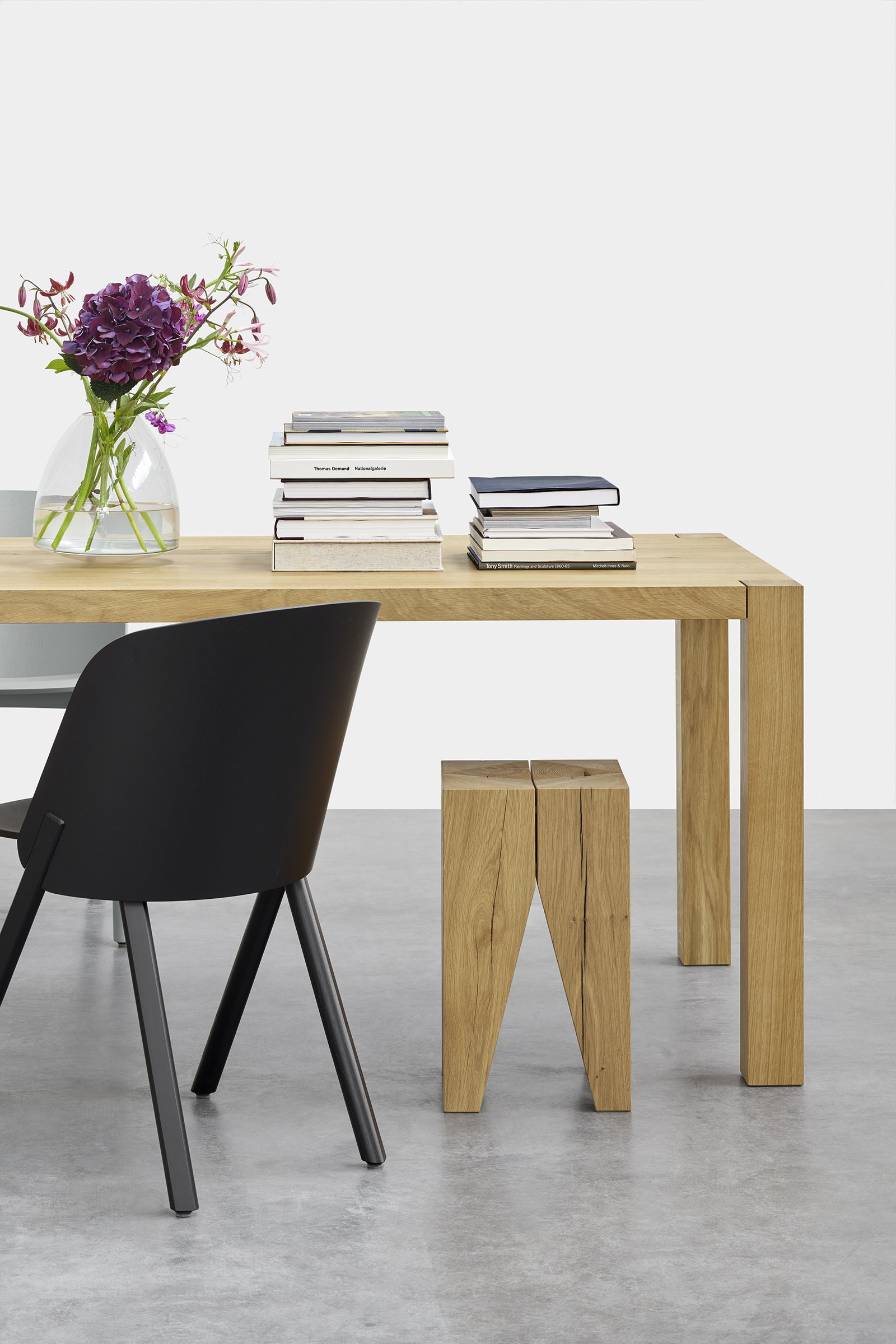 TA22_HOLBORN_ST04_BACKENZAHN_stool_CH05_THIS_300dpi.jpg