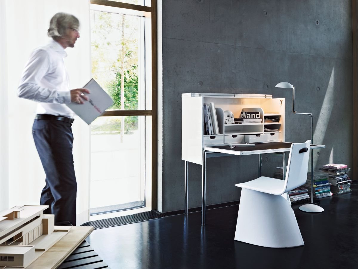 ClassiCon-orcus-home-desk-venus-chair-orbis-floor-lamp-photo-seelen.jpg