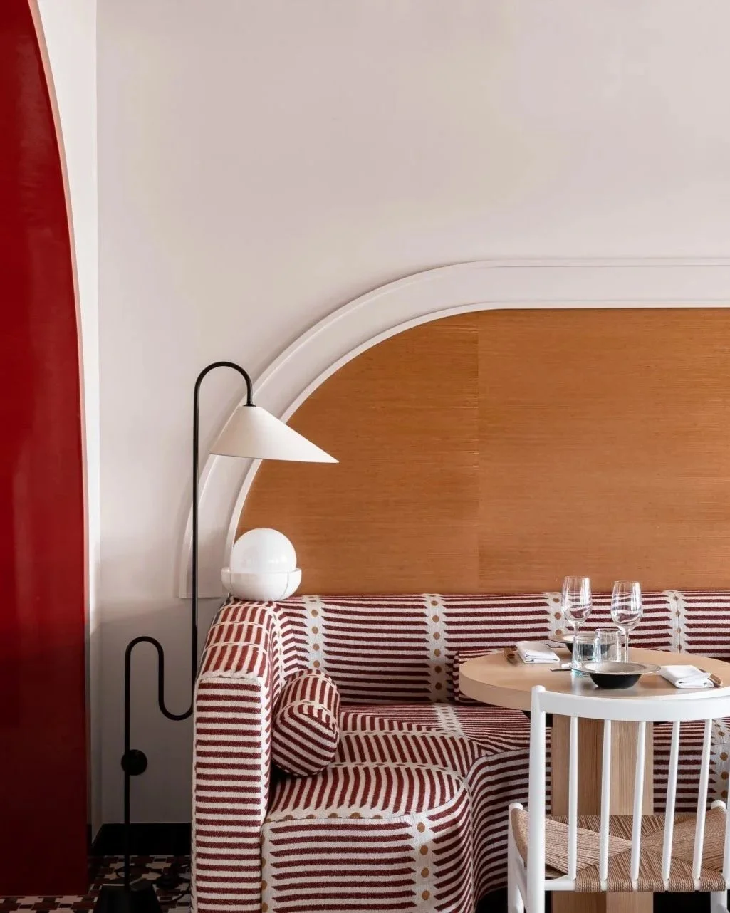 ClassiCon-project-Regina-Experimental-hotel-roattino-floor-lamp-photo-photo-patrick-locqueneux-3c65f96e.jpg