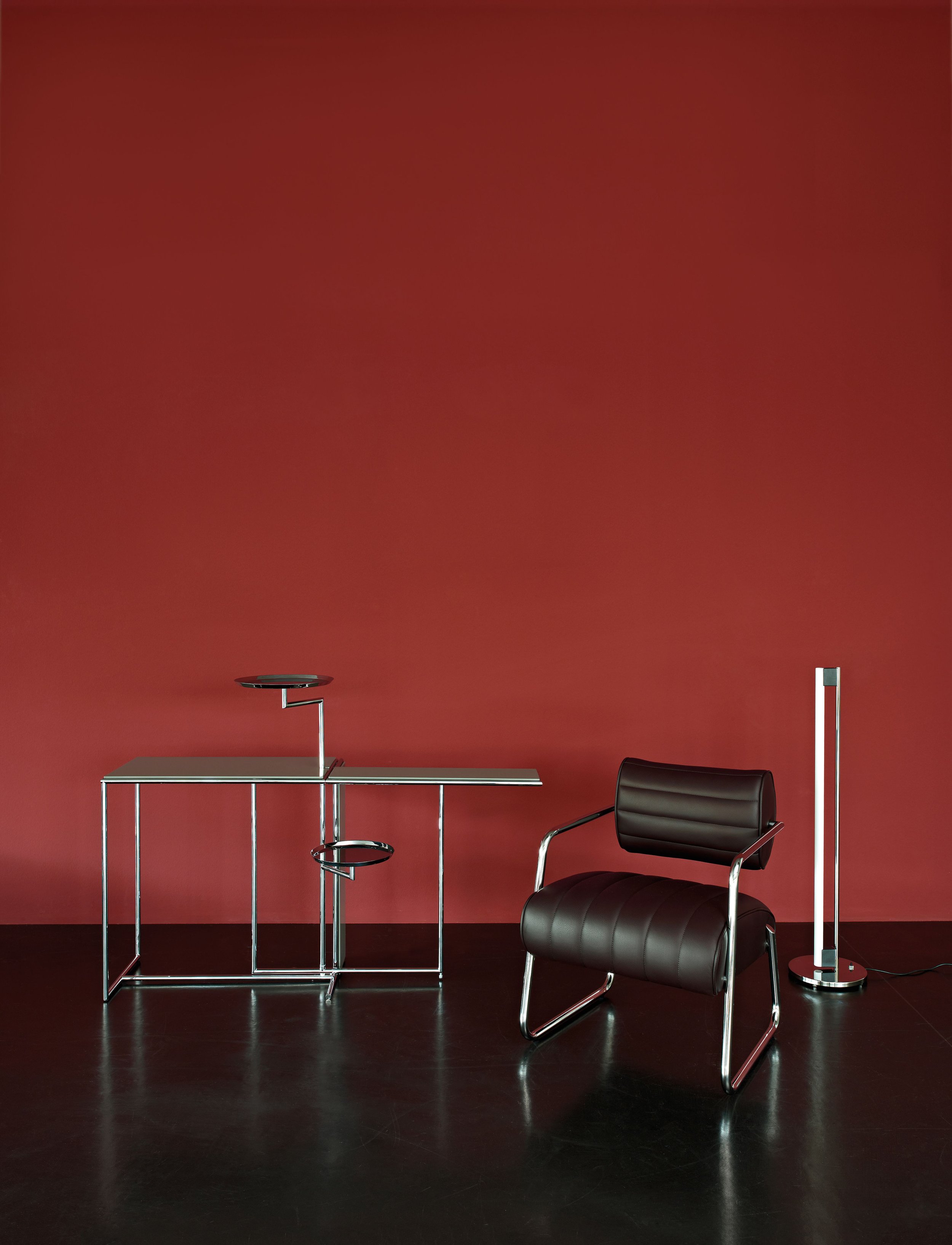 ClassiCon-rivoli-table-bonaparte-armchair-tube-light-floor-lamp-photo-seelen.jpg
