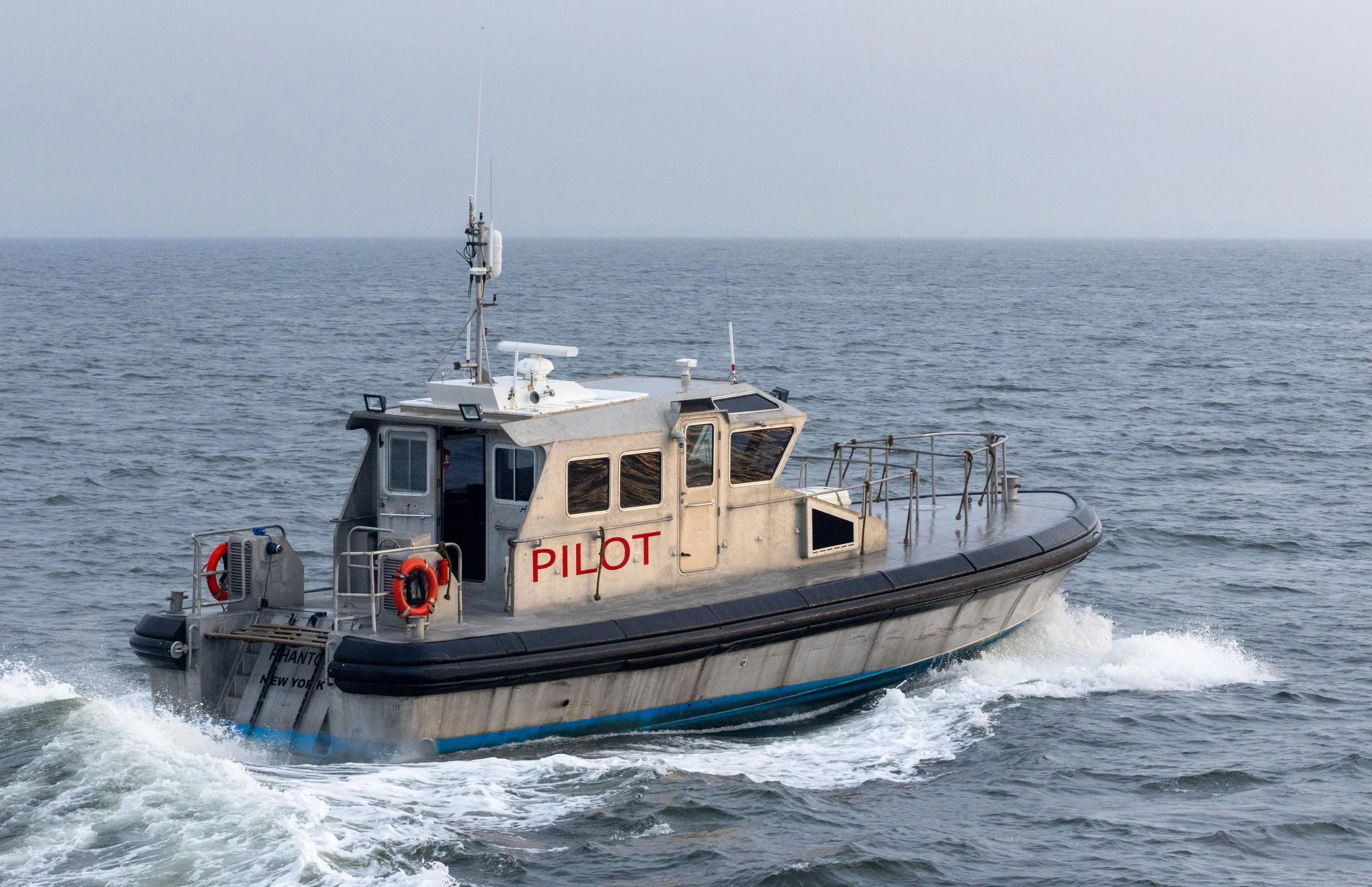resized pilot boat v1.jpg
