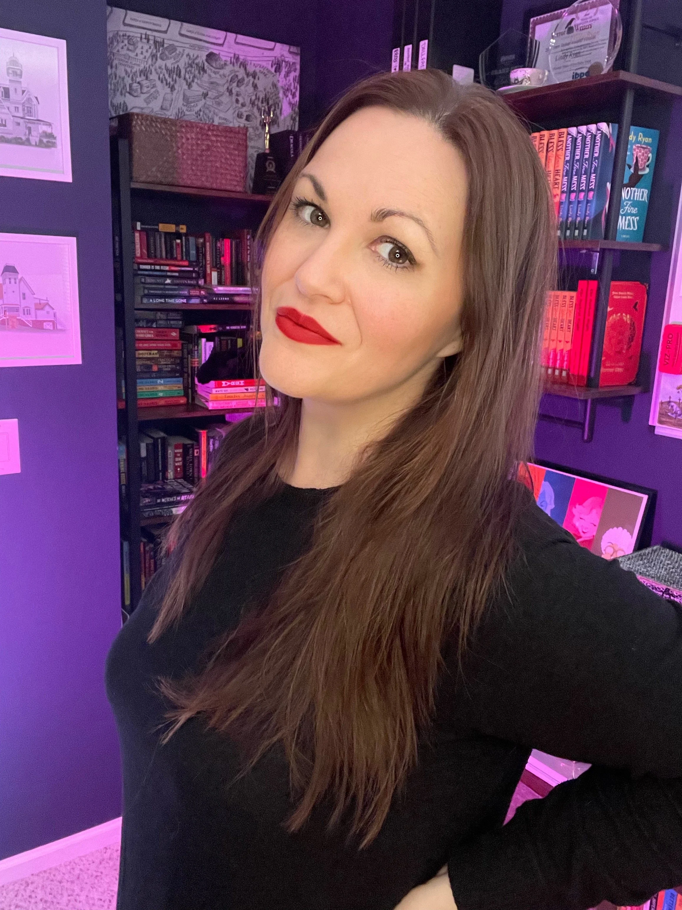 2025_LindyRyan.author photo.JPG