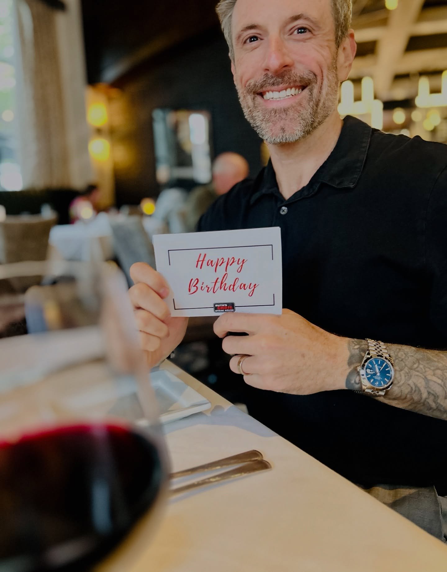 Long overdue date night + birthday celebration for my husband 🎉

We kicked things off at @ruthschris where the calamari was so good it earned a permanent spot on my feed 😋 Then headed to a @candlelight.concerts at the Parthenon, this one with a Hal