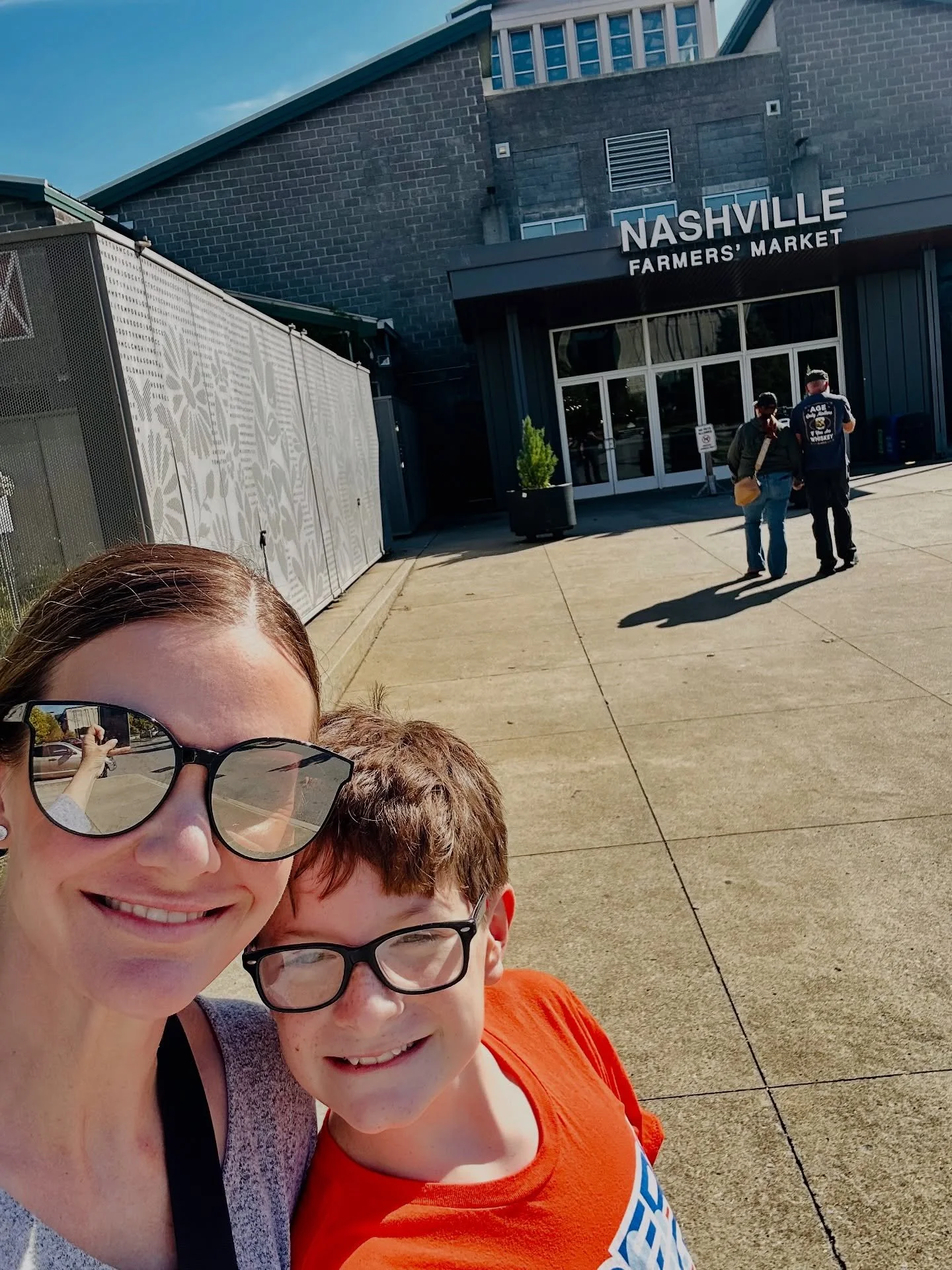 10/10 recommend dismissing your student after a field trip to the Tennessee State Museum and strolling over to the Nashville Farmers&rsquo; Market, they literally share a parking lot! 🌽🍅 

So much fresh produce + so many amazing dining options for 