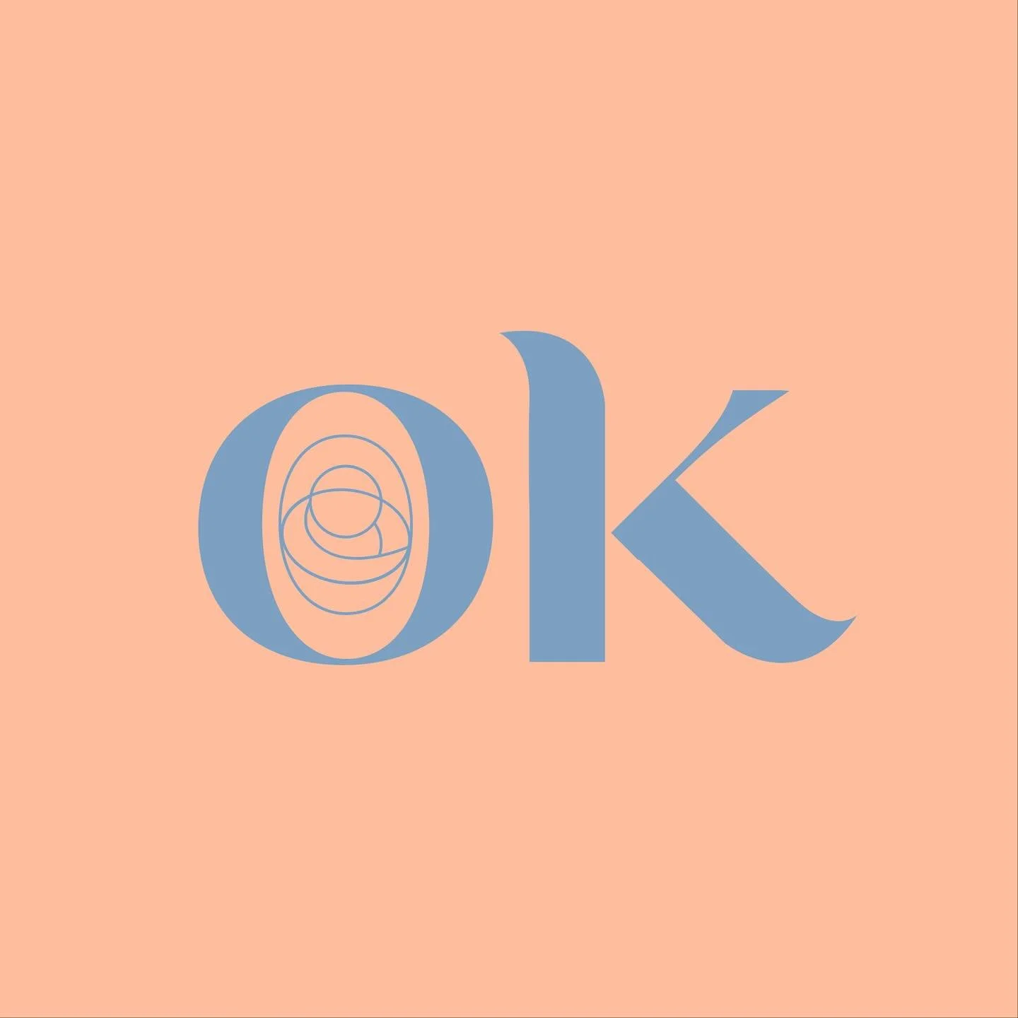 We are so excited to launch our new logo and look!! 
The symbol represents a mother and embrace, and the initial O for Organised. 🧡💙 
Thank you to the wonderfully talented @kirstymilloy for taking the time to understand what we wanted to create and