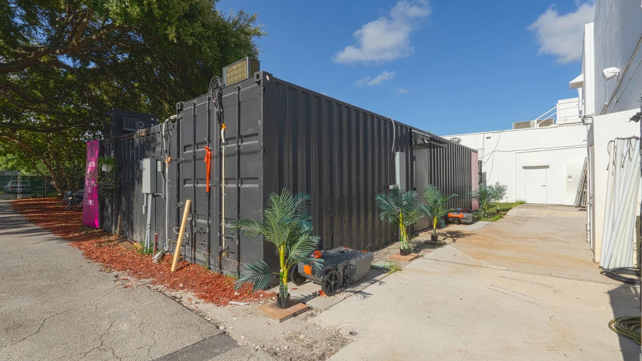 Exterior-15.jpg