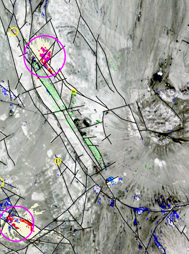 Targeting gold mineralization by analysis of hyperspectral EnMap Imagery (district-scale mineral and