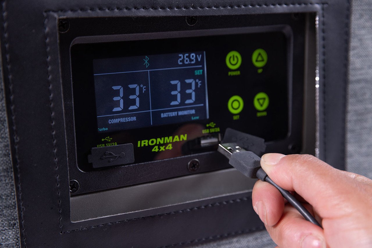 M-Series_IceCube_Portable_Fridge_Freezer-43L_closeup_edited_1500x1000__66558.jpg