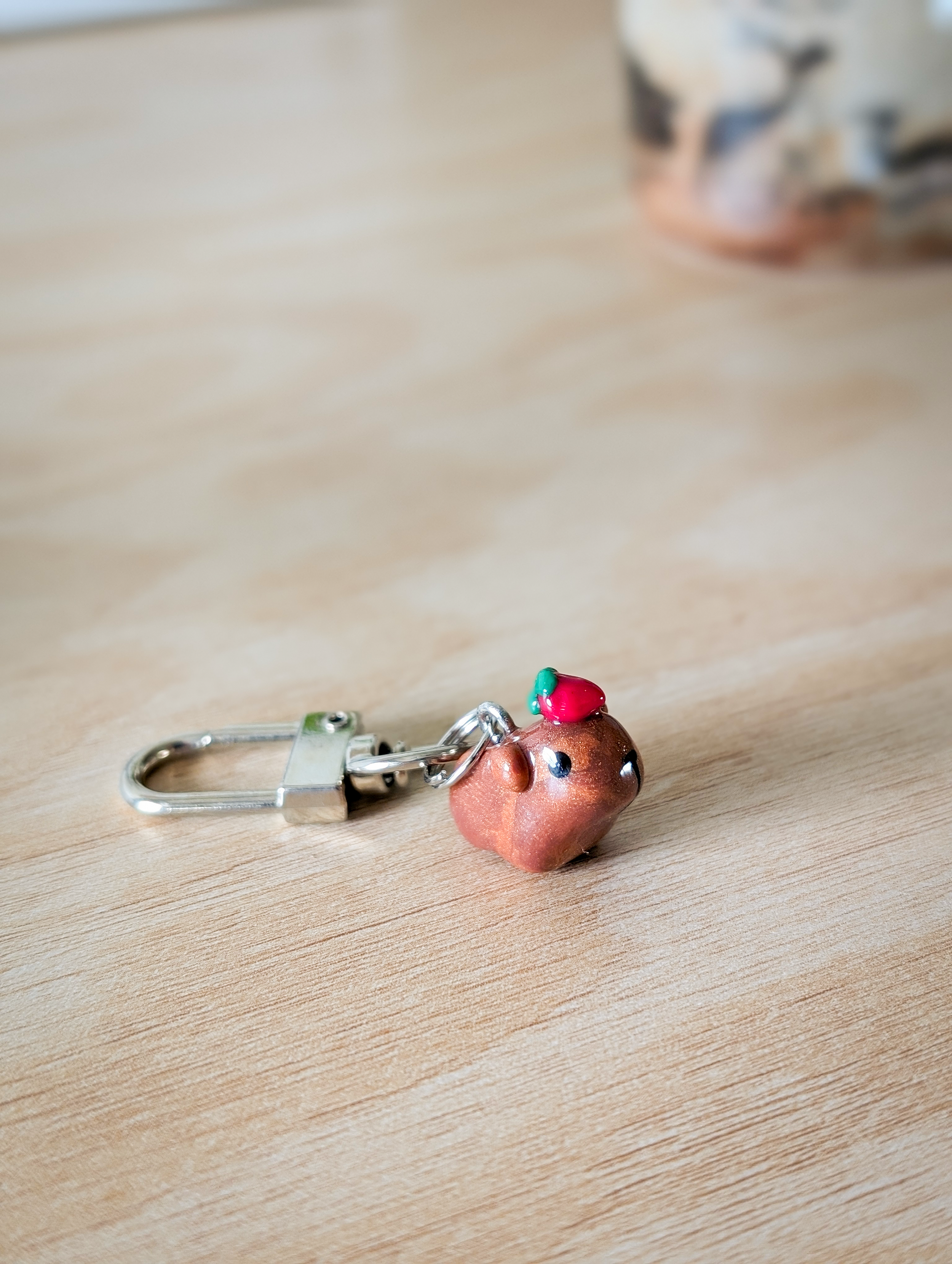 Individual_charm_CapyStrawberries_v001.png