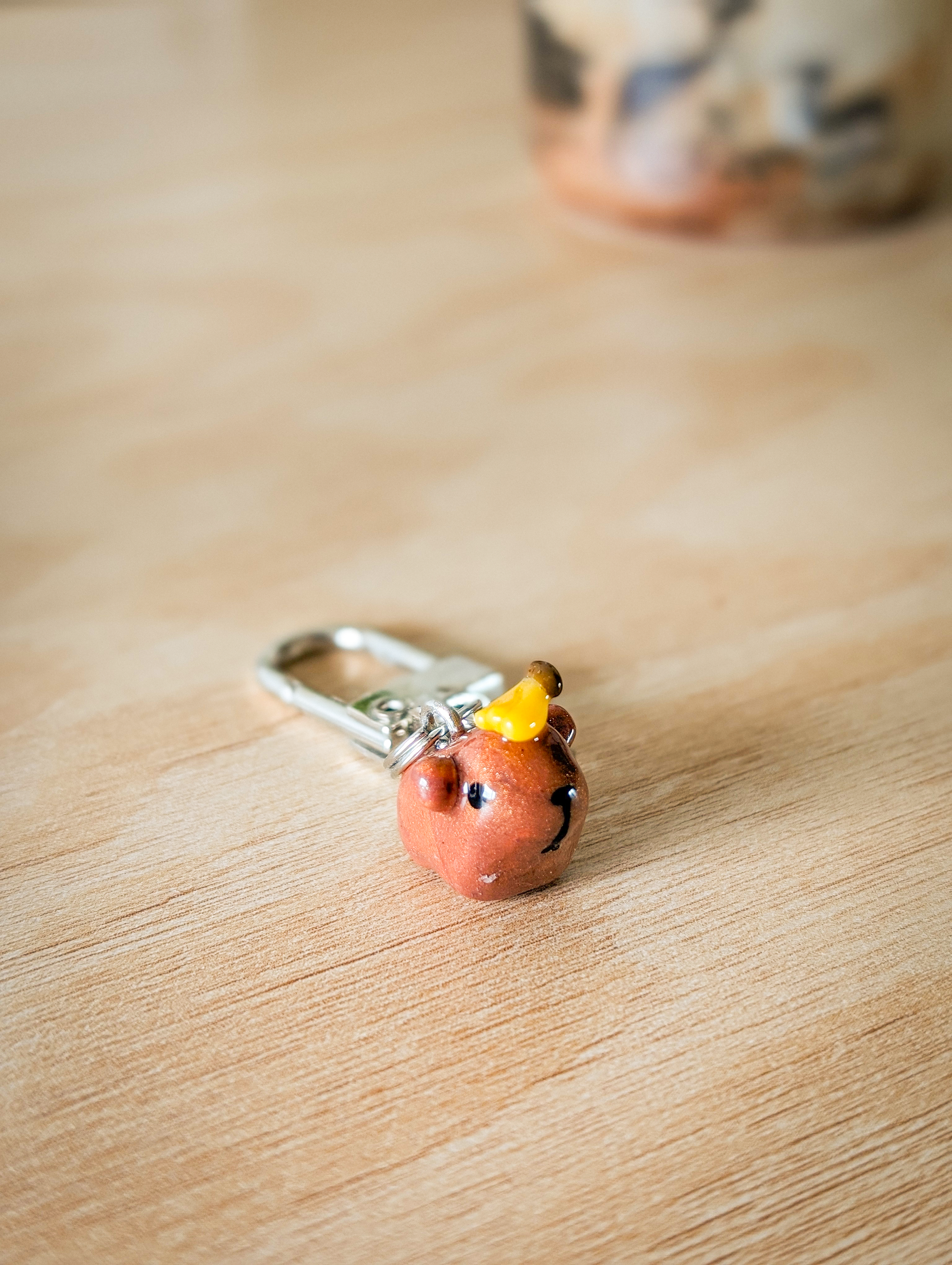 Individual_charm_Capy Banana_v001.png