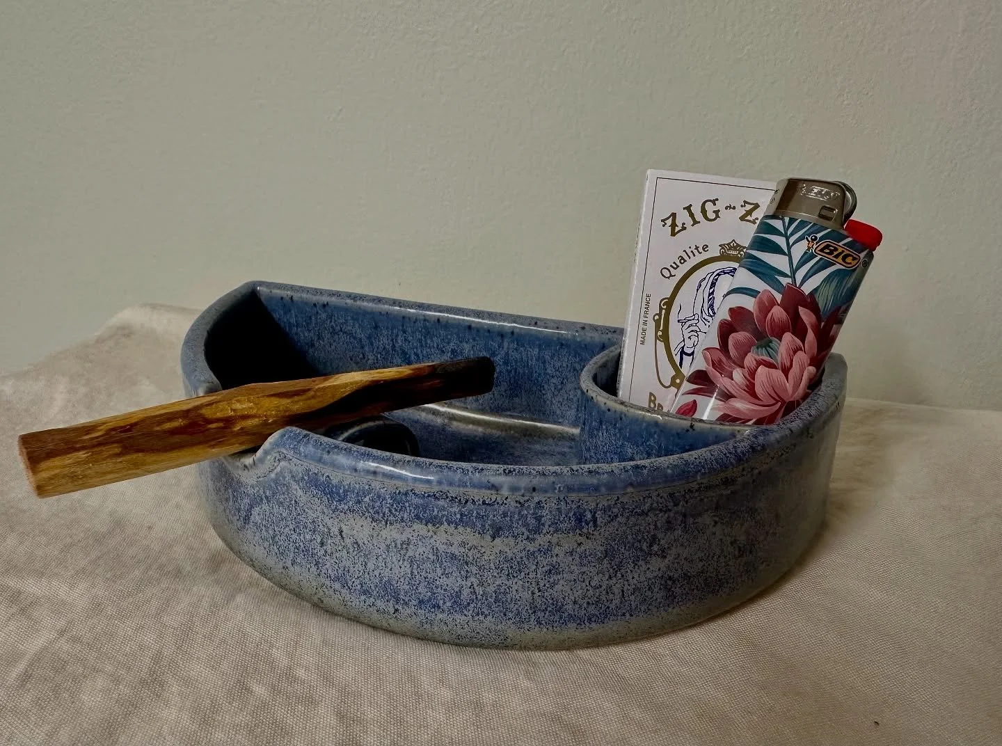 ⚡️ FOR SALE ⚡️

Half-circle ashtray that combines functionality with artistic flair. A space for stashing a lighter, papers, or other essentials. Also includes a convenient rest for sage, incense, or your preferred smoking materials.

$40 includes sh