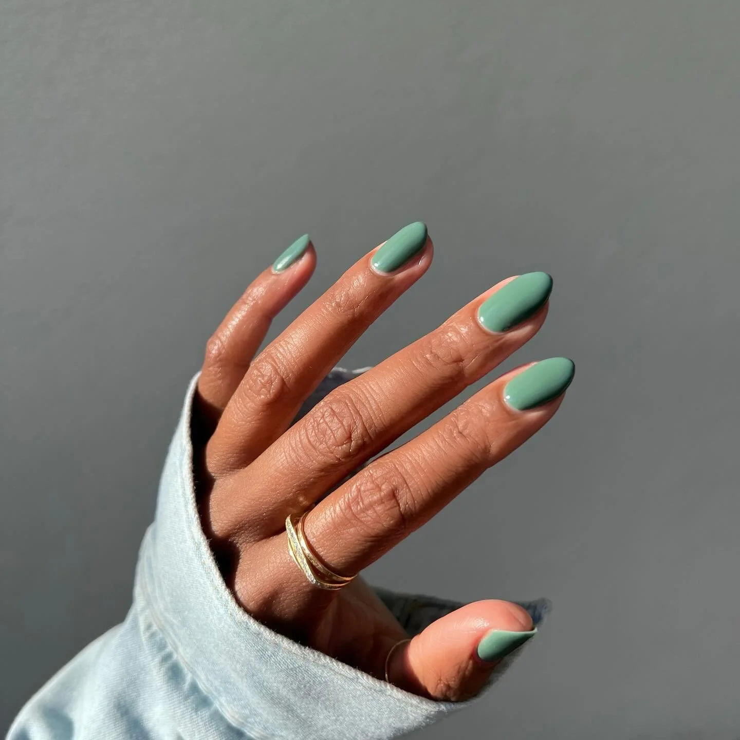 STILL LIFE OF FLOWERS by @oliveandjune in gel is such a bold, fun option for Fall.