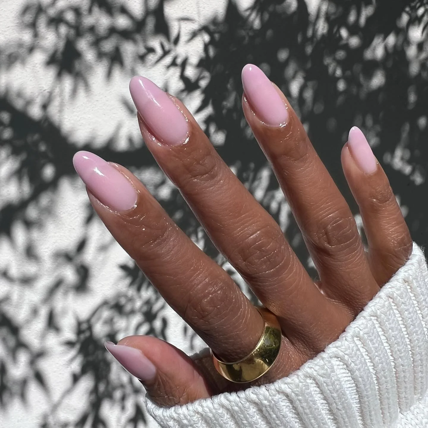 We&rsquo;re all still buzzing over the latest launch by @oliveandjune BUILDER GEL!! 

Well, I&rsquo;m still buzzing but I&rsquo;m also still learning. And I can&rsquo;t wait to share all of my thoughts with you on Sunday&rsquo;s Live with @whatkatefi