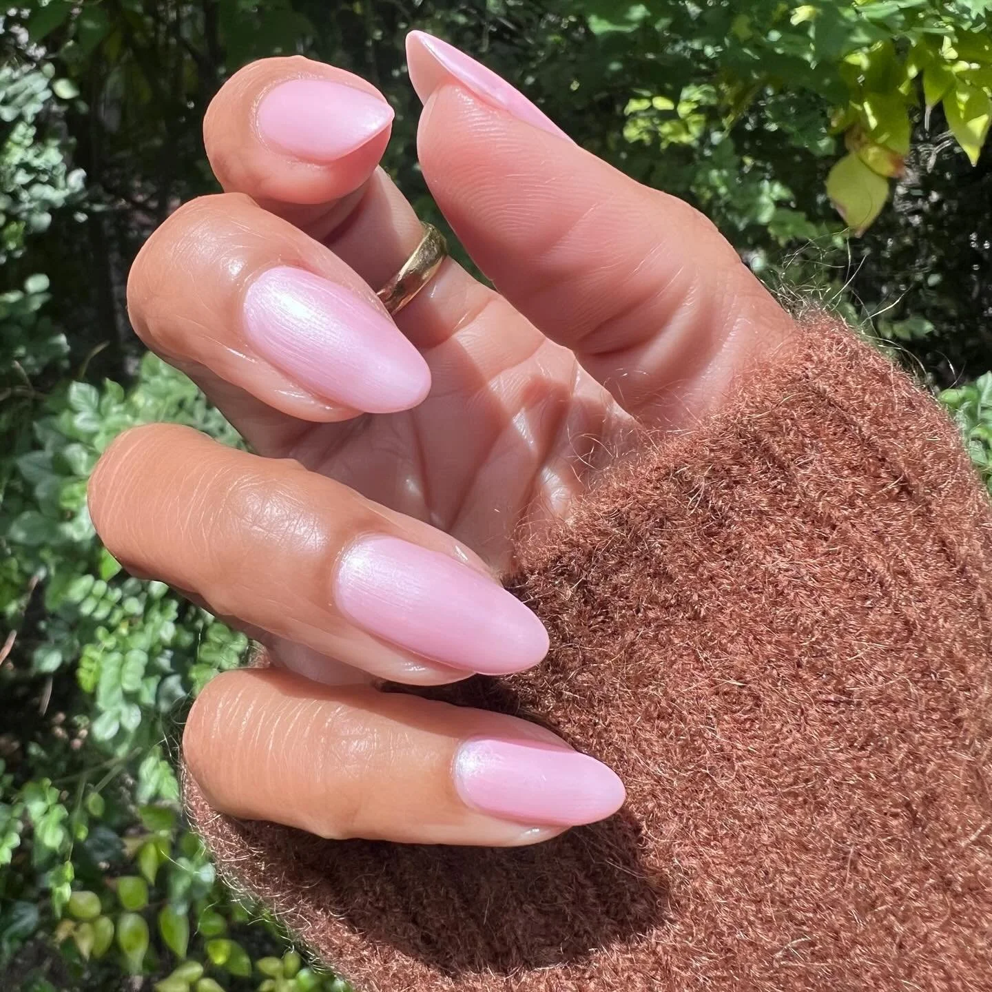 I know, I know&hellip;I&rsquo;m late. We&rsquo;re on the eve of the @oliveandjune QD launch and I&rsquo;m still posting Long Lasting Spring. But as I mentioned in my stories a couple weeks ago, I was in Vancouver for a month, came back to immediately