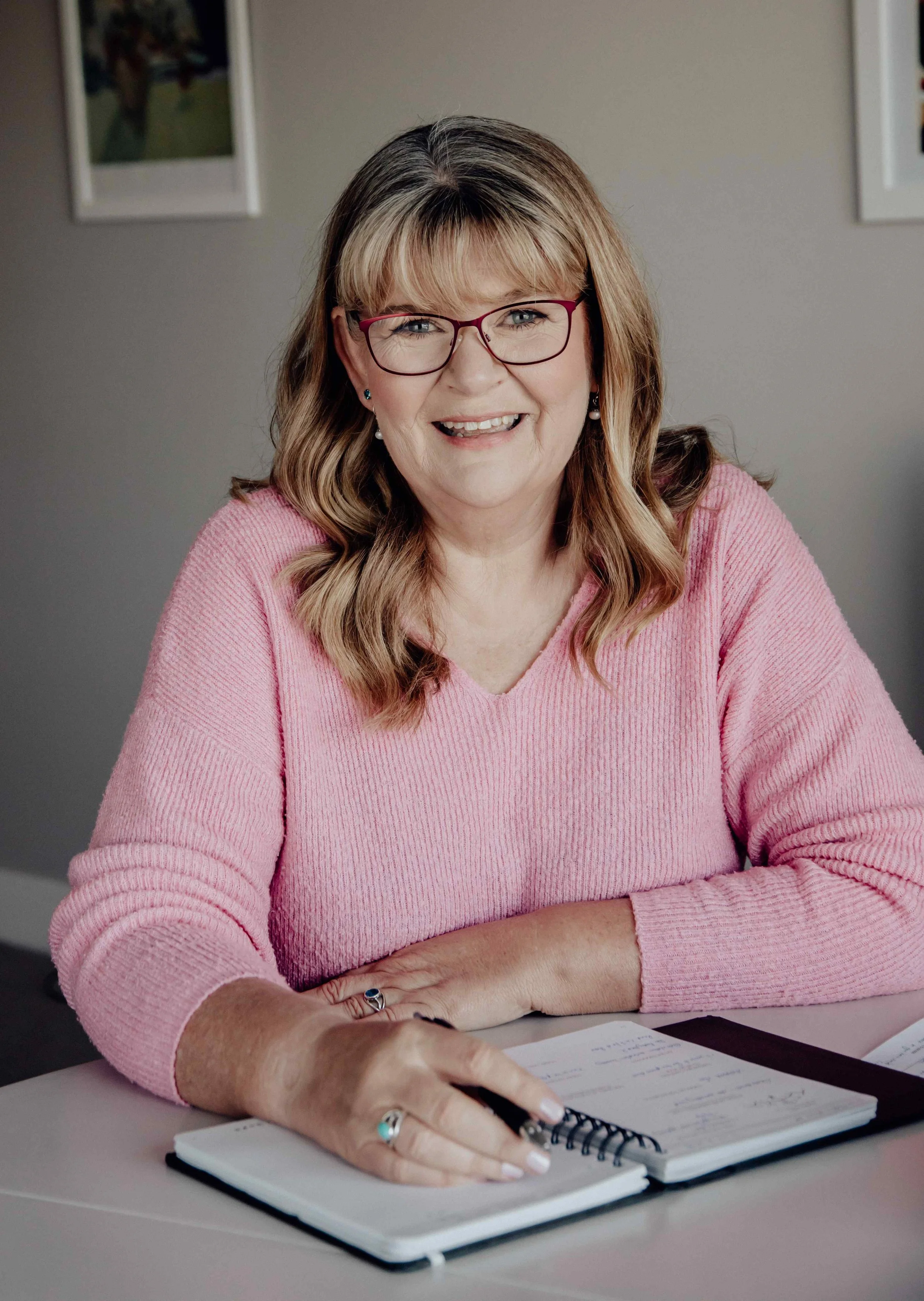 ‘Take every chance that's presented to you that you can take with integrity, and tell everyone what you're doing. Give them them the best chance to find you.’ - Meet Erin from A Simpler Life