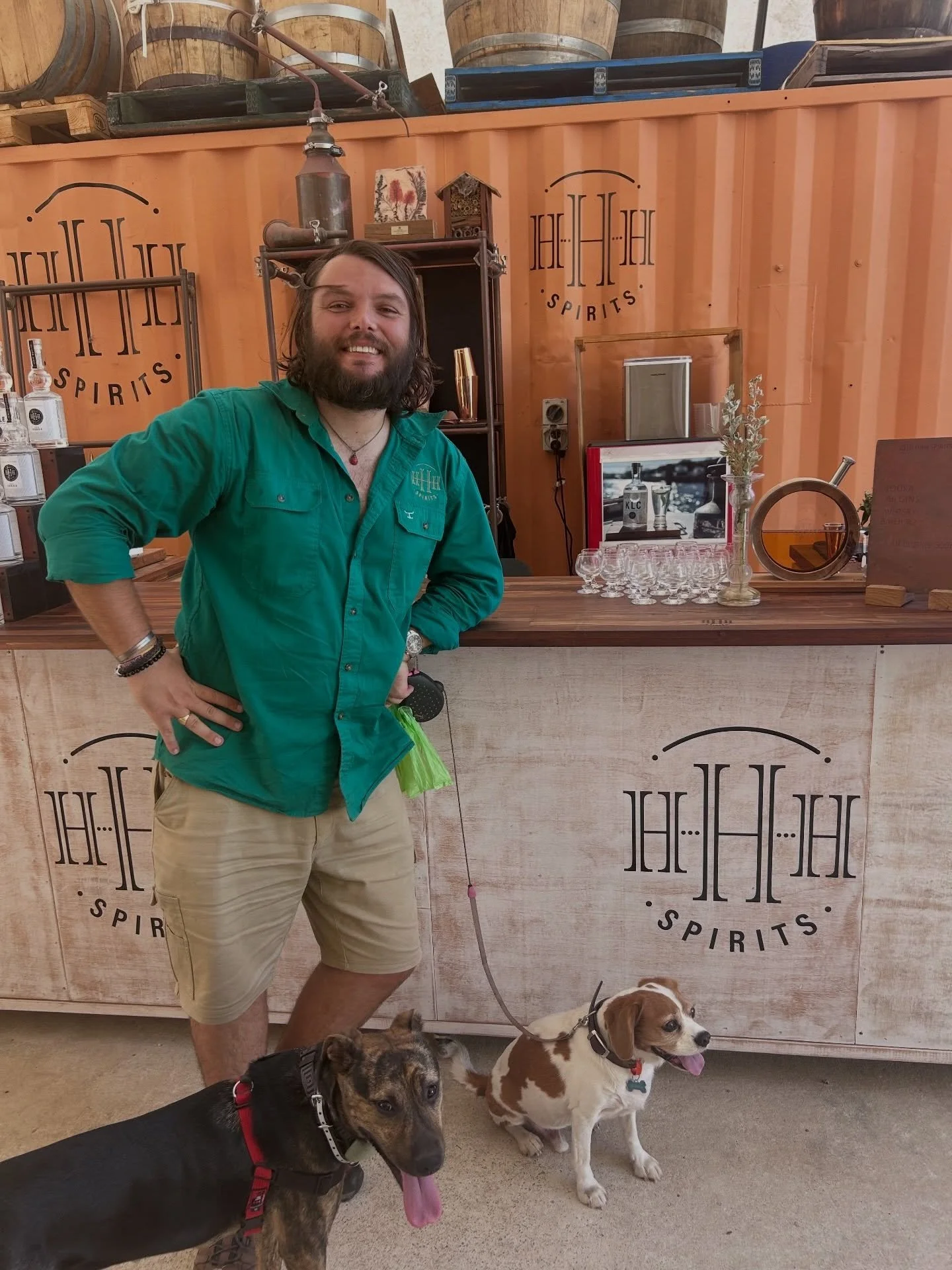 Three&rsquo;s company 🐾 Monty &amp; our new gal, Sasha, helping George prep the cellar door (and maybe hoping for a treat or two). Come by and say hi - we&rsquo;re open from 10am. 

 #gin #perthlocal #hhhspirits #perthbar #hhhspiritspets