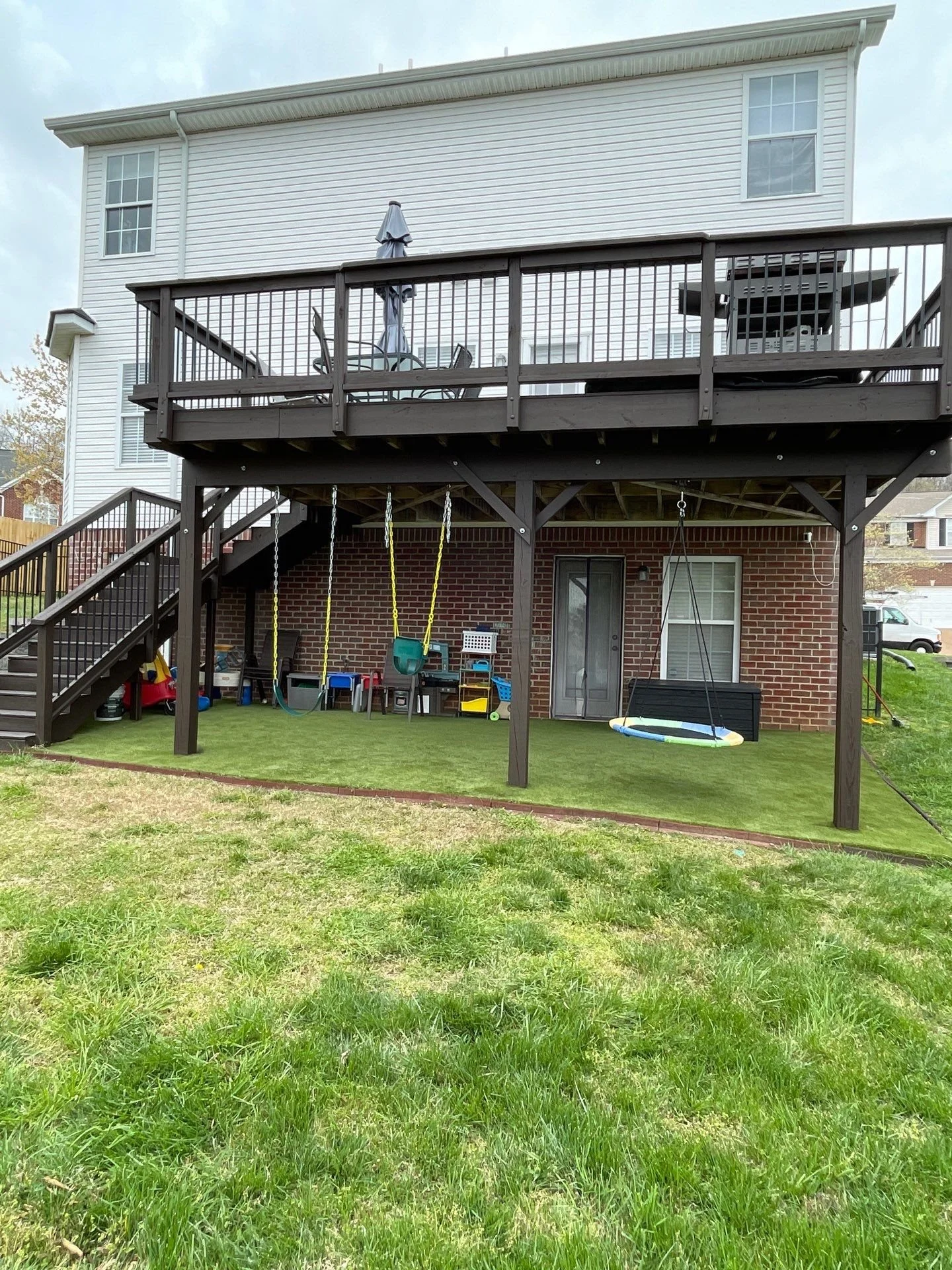 An elevated custom-built deck in Nashville, TN