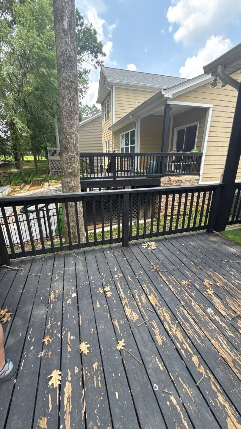 A peeling paint in a porch wooden flooring