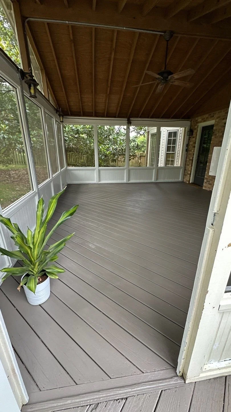 An example of a potted plant placed on a covered deck in Brentwood as a refreshing decor