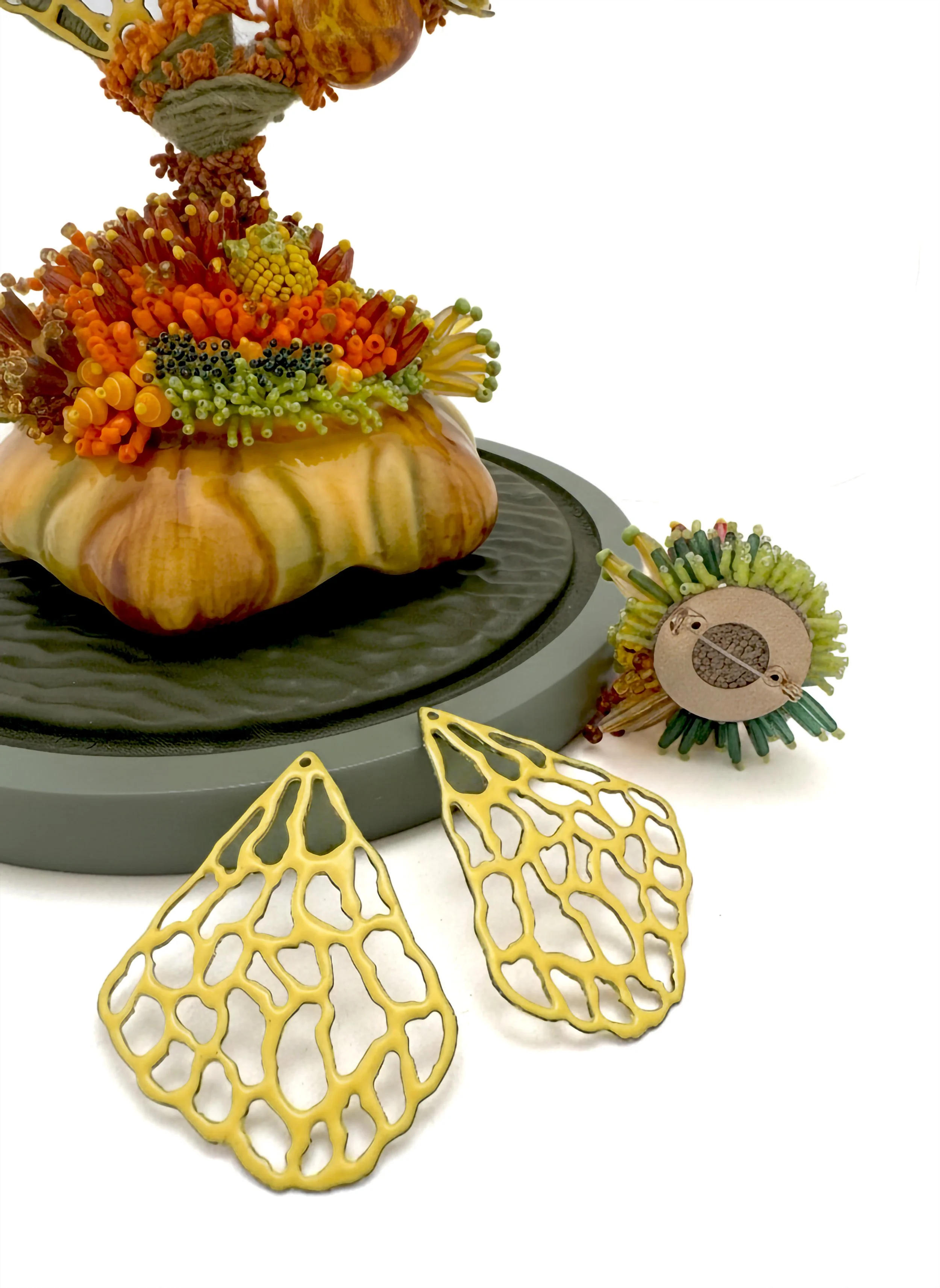 Katie Keast_Nemo Reliquarium_disassembled jewellery detail.jpg