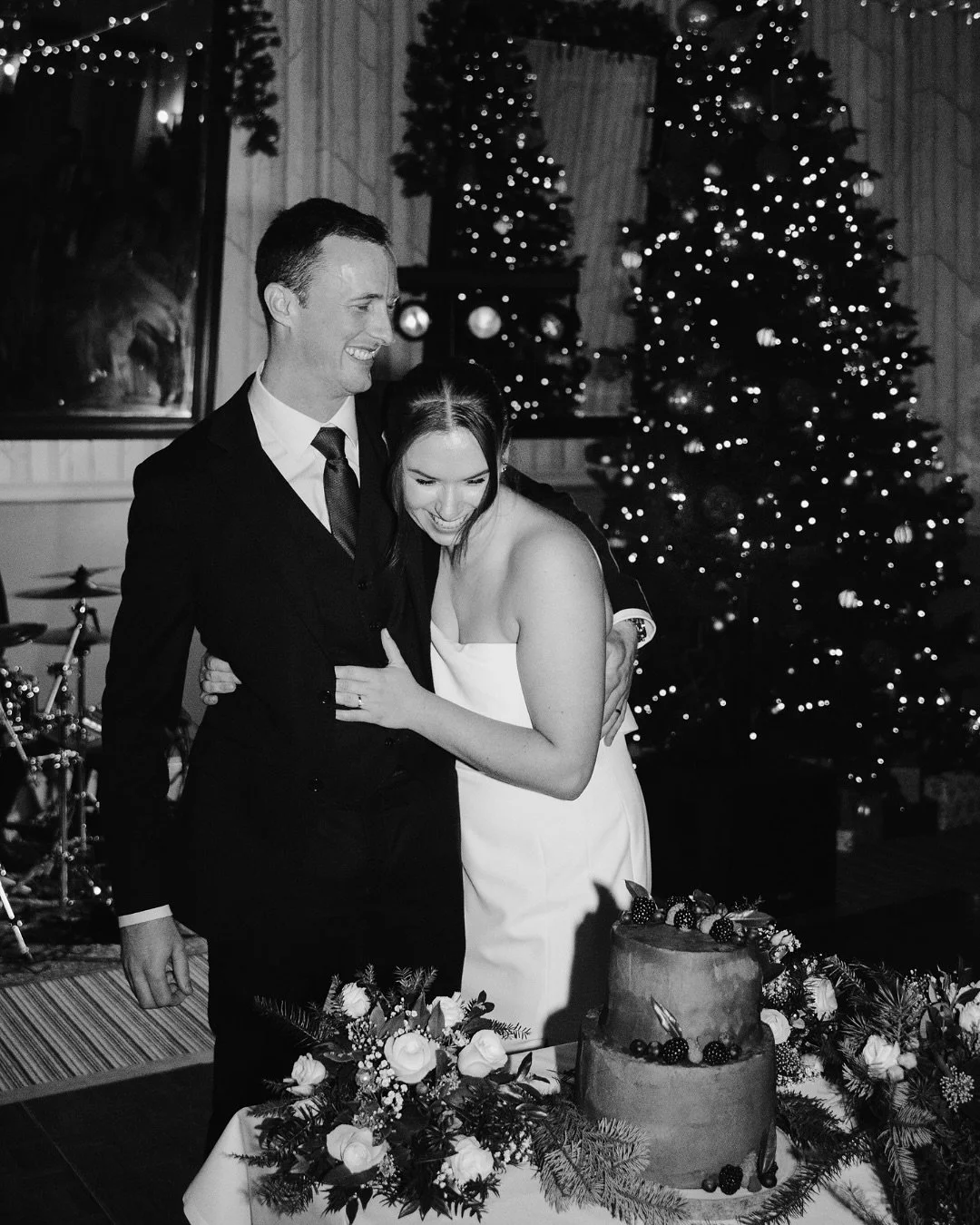 Today I get to deliver my last wedding of 2025! Just before Christmas, it was such a joy to end the year capturing Becky &amp; Dom&rsquo;s awesome wedding at @hareandhoundshotel. It was everything you want from a winter wedding - crisp, cold sunshine