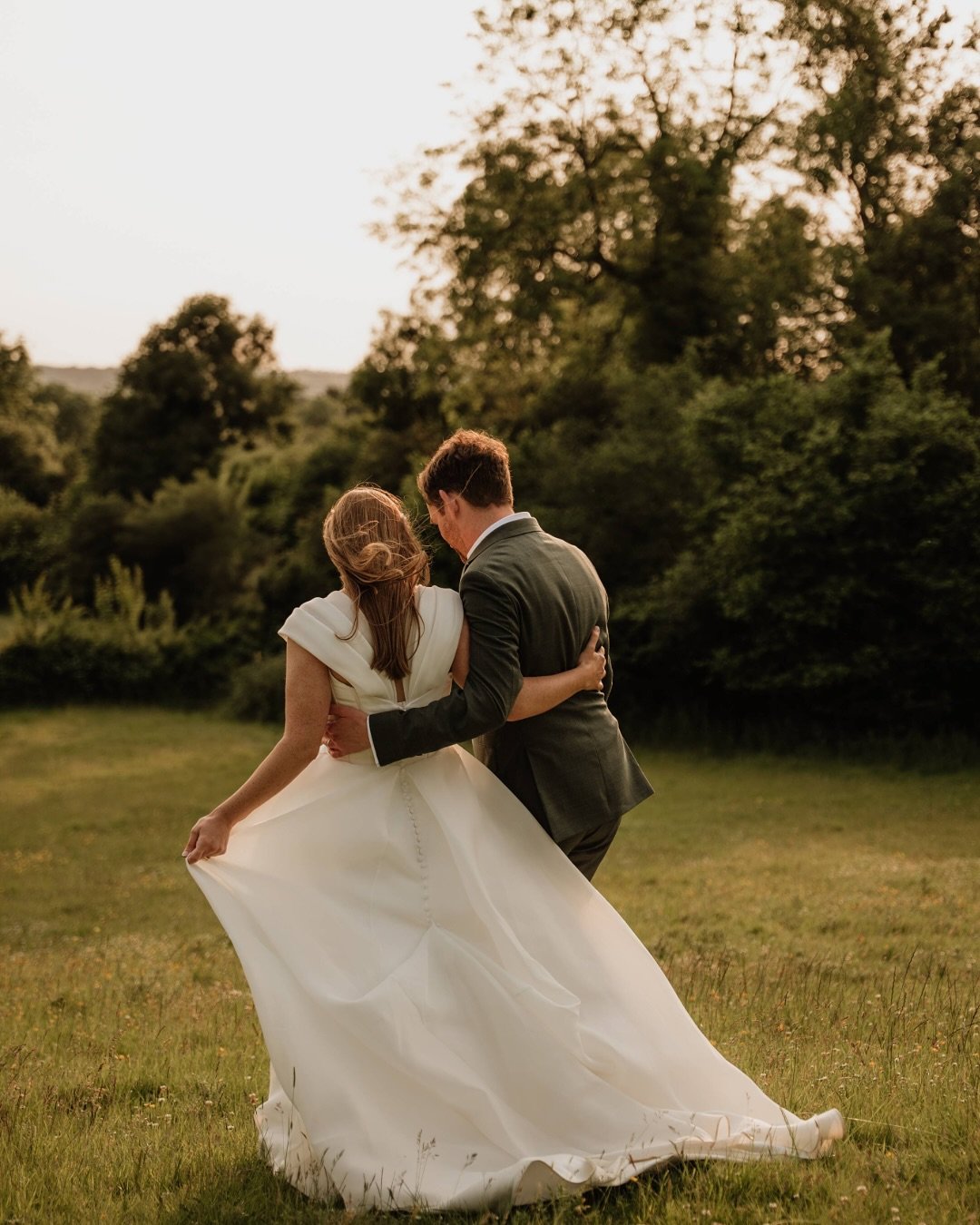 Happy first anniversary to Claire &amp; Hamish! I absolutely loved capturing their amazing wedding at @follyfarmcentre.