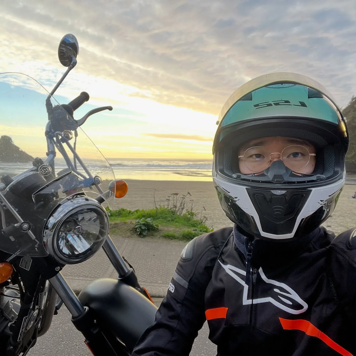 Fulfilling one of my lifelong dreams to ride 🛵🏍️

Pulled the trigger and took over this Royal Enfield Meteor 350 last month. It is a no-frills bike that lacks any creature comforts or fancy features- but it makes me feel so connected to the ride. T