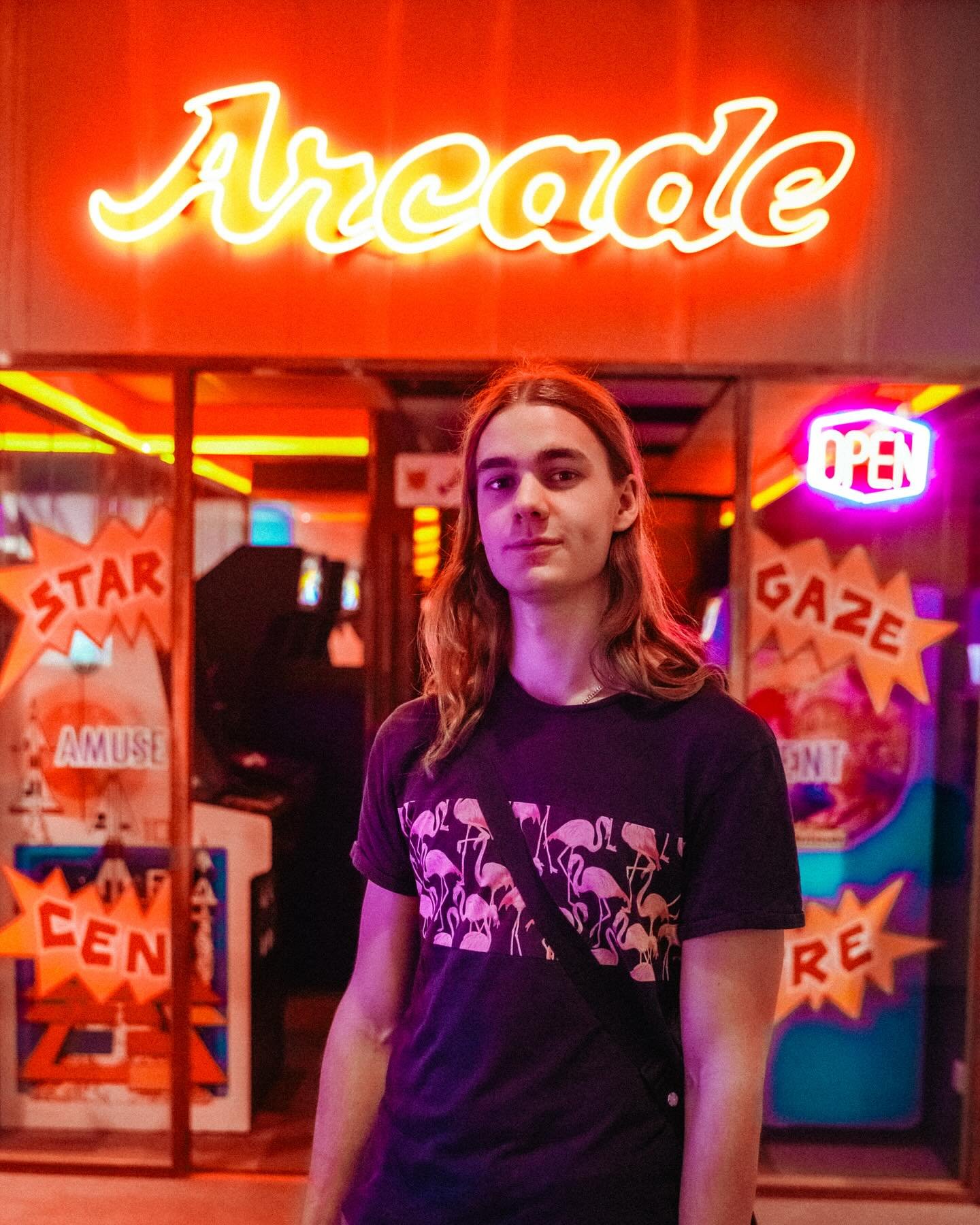 Luckily I always have a model on my side
@fredden_fredrik 
.
.
.
.
.
#berlin #berlinphotography #computerspielemuseum #gamemuseum #arcade #neonphotography #photoshoot #stockholmbased #stockholmphotographer #j&ouml;nk&ouml;ping #videogames