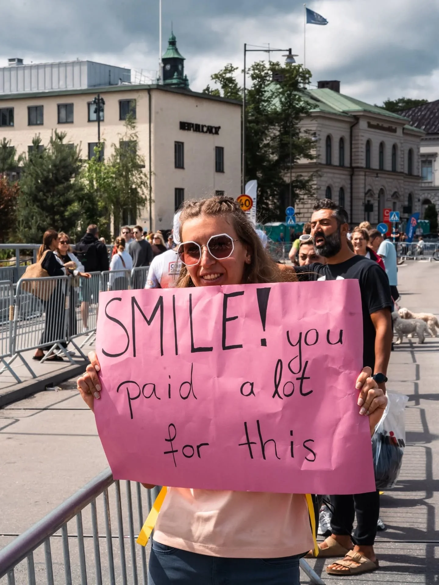 Great signs and smiles at the Ironman 70.3 J&ouml;nk&ouml;ping @ironmantrisweden 
.
.
.
.
.
#im #ironman #ironman70 #jonkoping #ironmaneurope #swedenphotographer #sverige #jkpgcity #j&ouml;nk&ouml;pingfoto