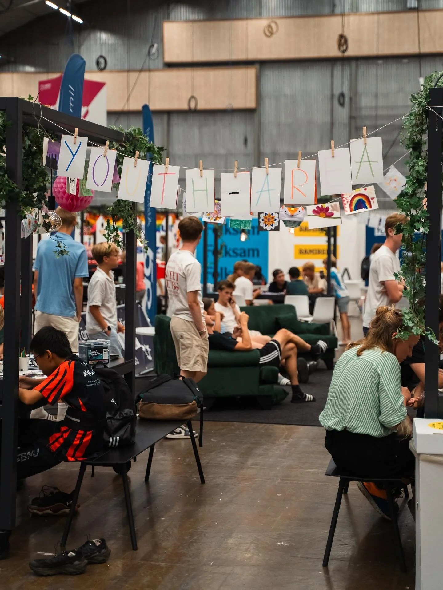 Ungdomshuset/ youth area at @oringen 
Today is the last day you can pop by for some Mario kart, board games and arts and crafts.
.
.
.
.
.
#oringen #orientering #oringen2025 #oringenj&ouml;nk&ouml;ping2025 #j&ouml;nk&ouml;ping #jkpg #jkpgcity #ungdom