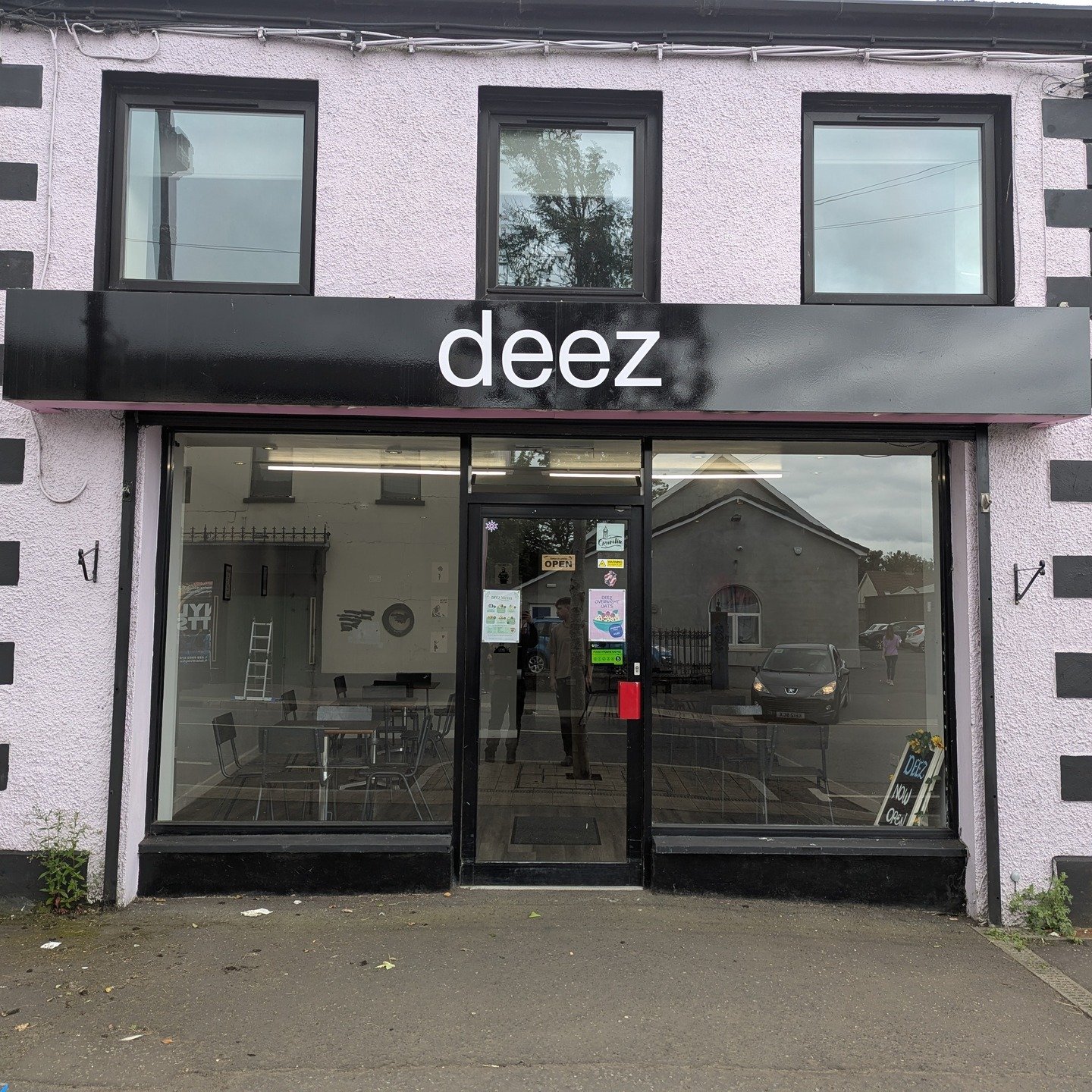 ⭐Temp Sign Decal for Deez in Crumlin⭐
💬 Contact us for a quote or a chat
📧 sales@vinylcutts.com
☎️ 02890 025787