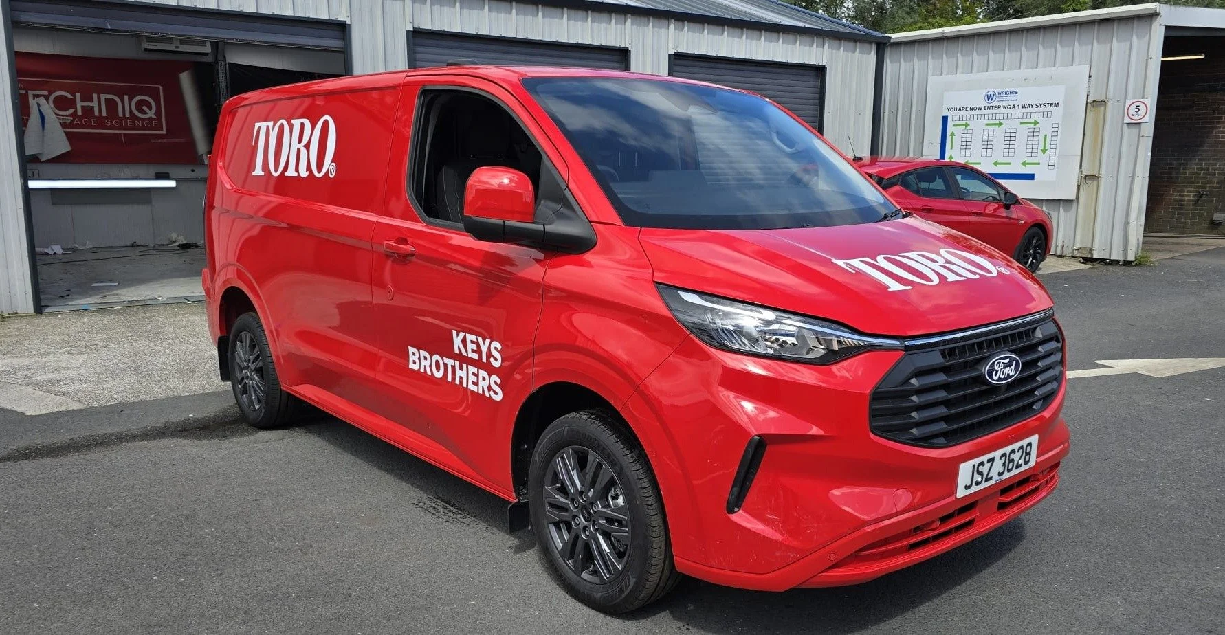 ⭐Toro Graphics for a Wrights Accident Repair Dromore Private Customer⭐
💬 Contact us for a quote or a chat
📧 sales@vinylcutts.com
☎️ 02890 025787