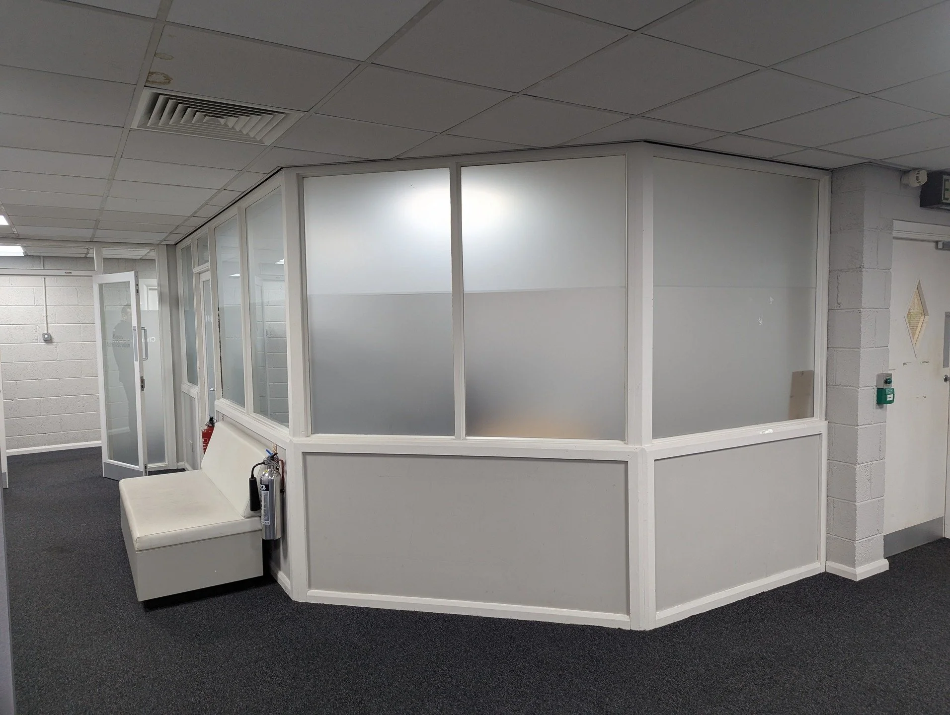 ⭐Updating the Frosted Vinyl for this private customer⭐

💬 Contact us for a quote or a chat
📧 sales@vinylcutts.com
☎️ 02890 025787
#vinylcutts