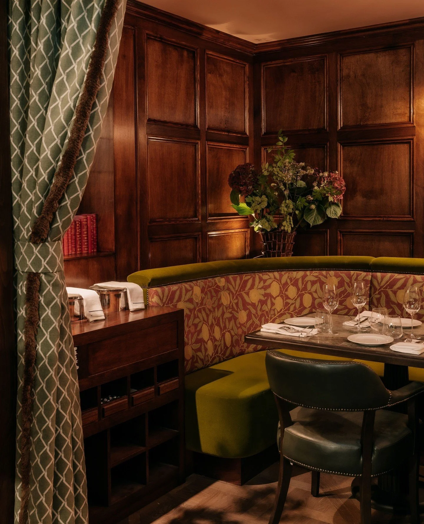 Something to celebrate? Draw the curtain and settle in. Private dining at Williams Farmhouse offers the comfort of quiet conversation, good wine and the feeling that the evening belongs entirely to you.⁠
⁠
Book your table via the link in bio.