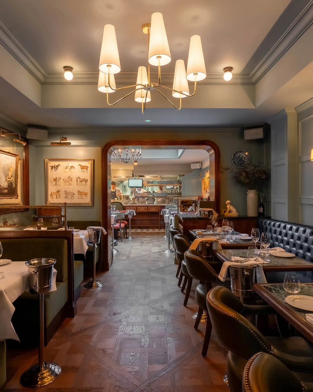 Sundays are for long lunches, shared plates and a warm dining room glow. Join us for the Sunday Roast at Williams.