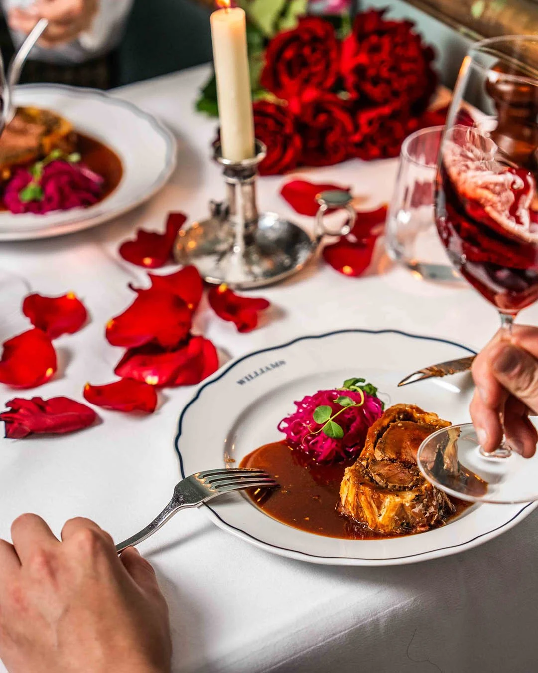 Valentine&rsquo;s at Williams Farmhouse. ❤️ A slow, candlelit evening in our warm farmhouse dining room: a delicate beetroot rose to start, our signature Beef Wellington to share and a bright raspberry dessert to finish. A timeless way to spend the n