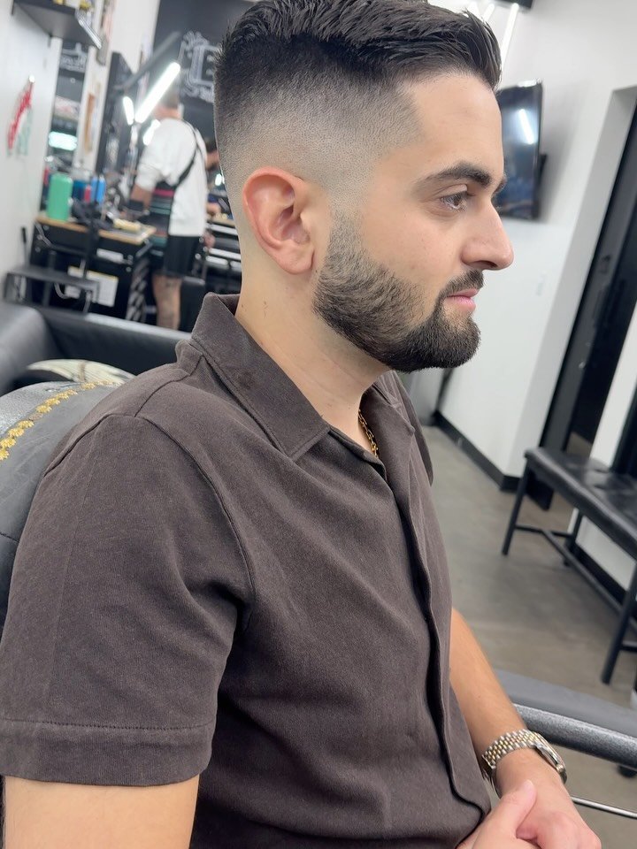 Haircut + Beard combo , book yours today! Ask how to join  the VIP subscription to save money. For quality haircuts, consistency, and real value choose Cash Cuts. 
#santanvillage #thecollab @thecollabaz @shbviews