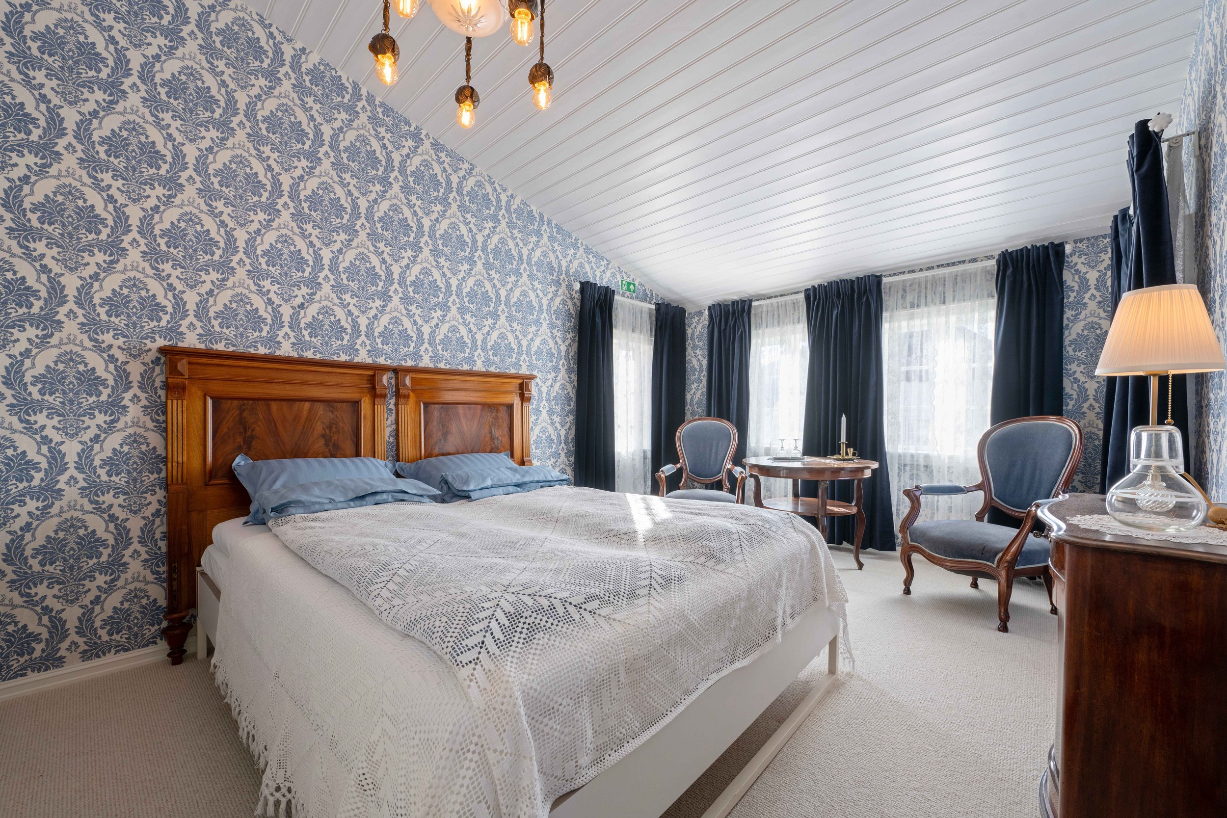 oversikt rom 2 hotell lundins.jpg