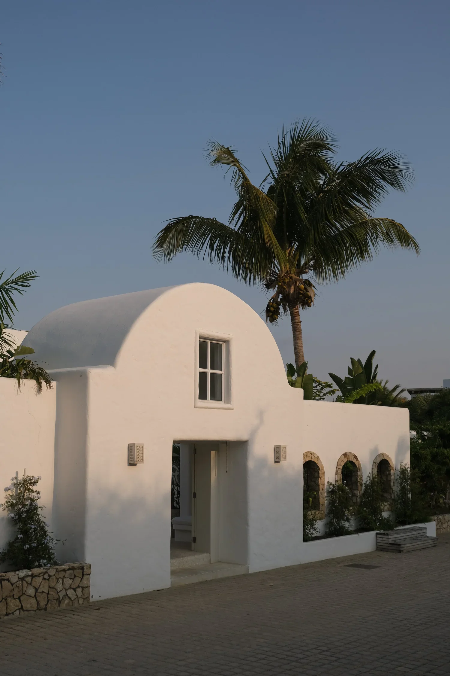Daniela+Canny+x+Santorini1.webp